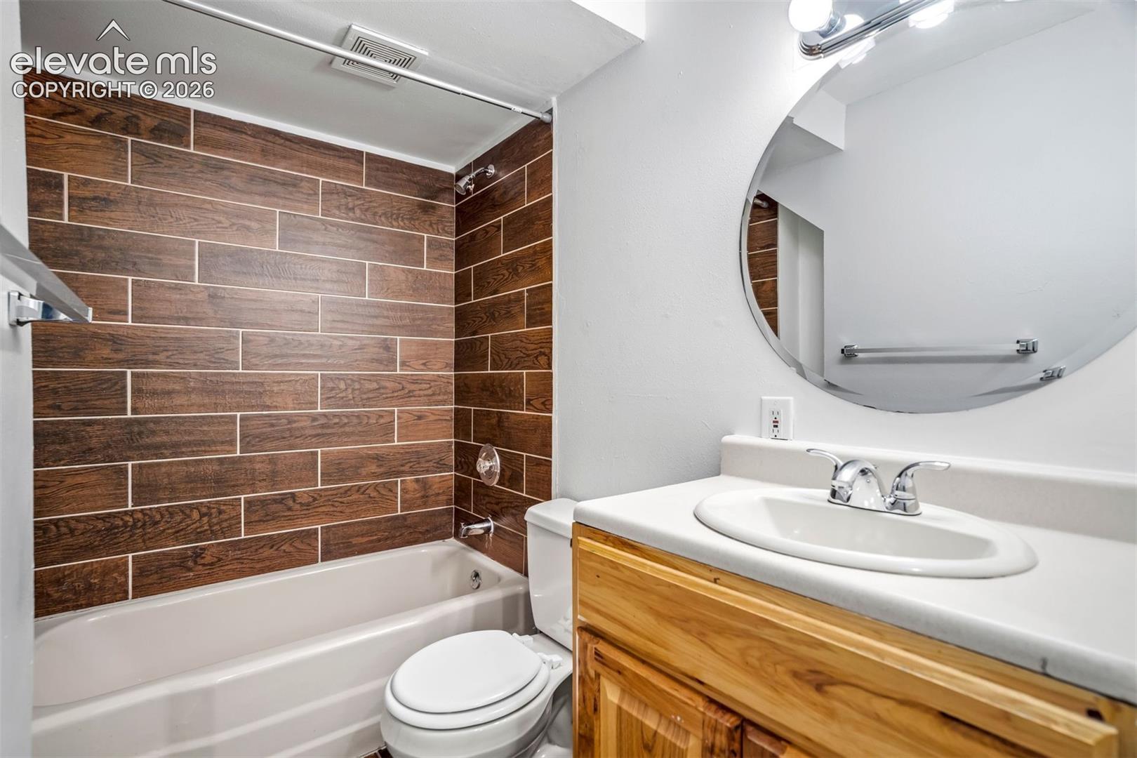 Listing photo 28 for 2408 Tucci Lane