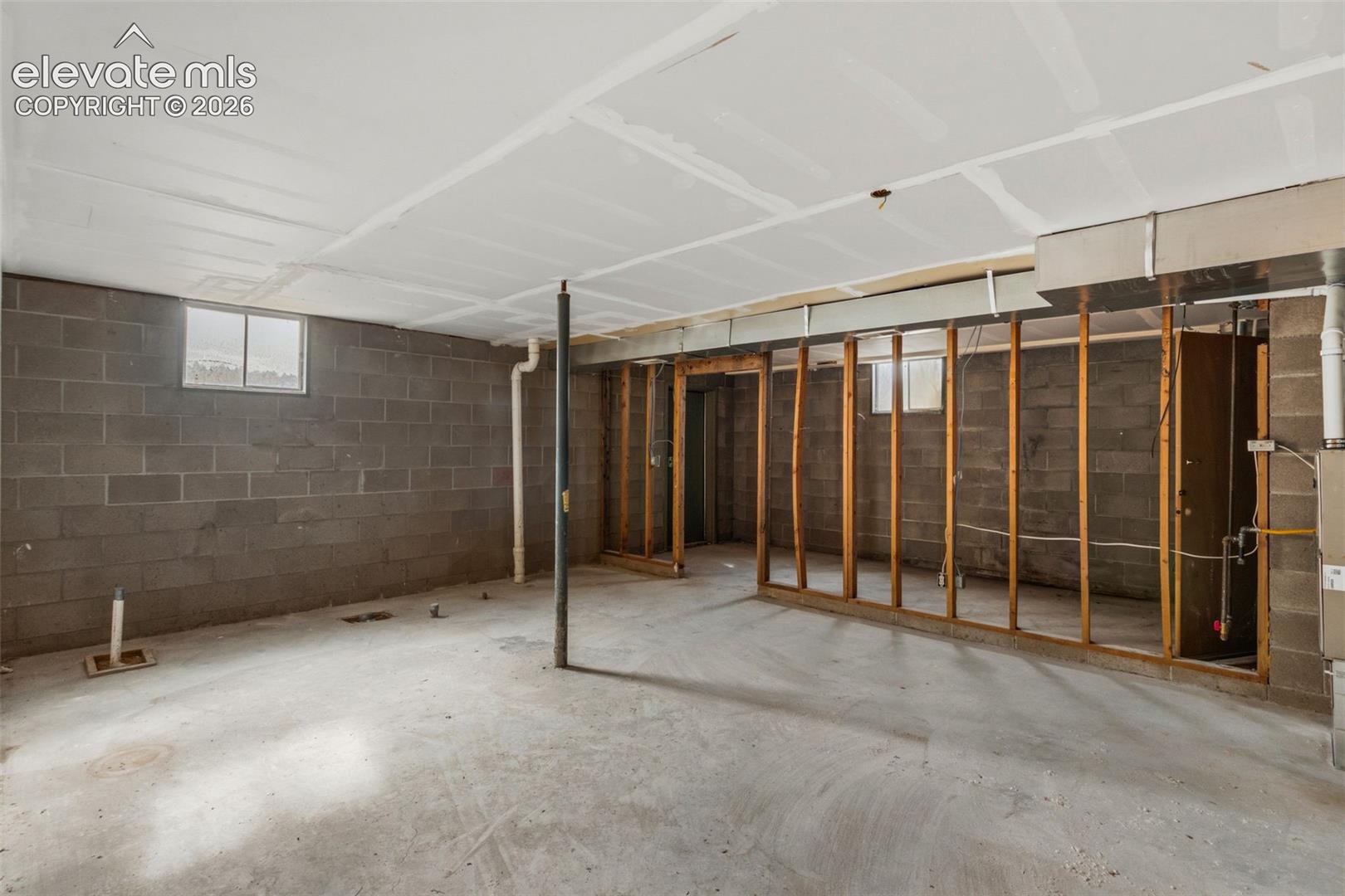 Listing photo 25 for 258 Appian Way