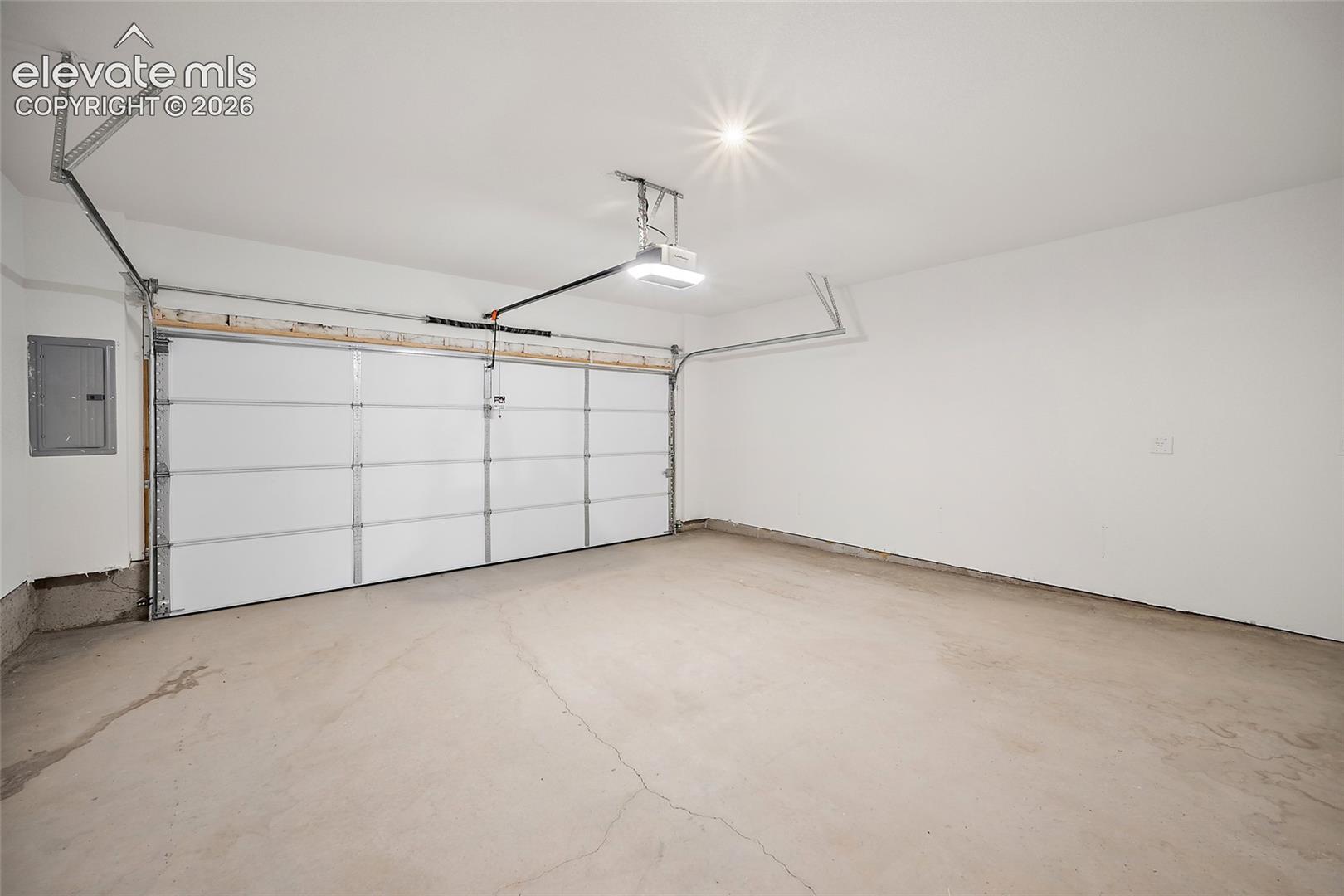 Listing photo 27 for 2256 Peridot Loop Heights