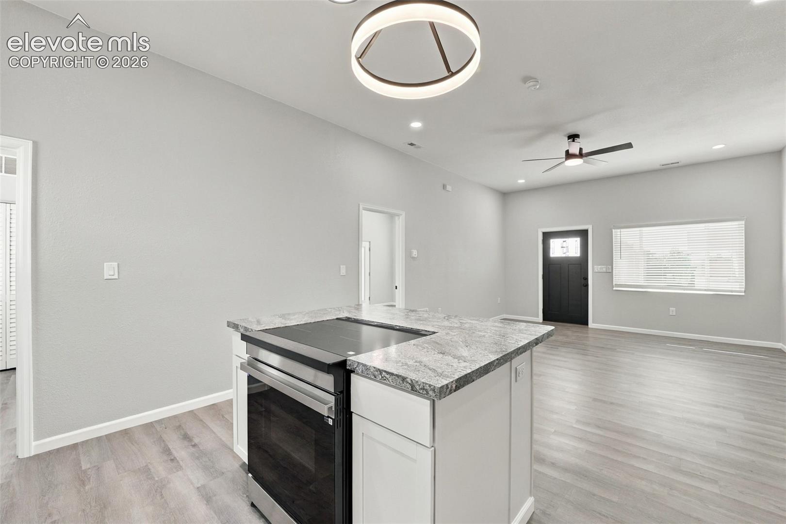 Listing photo 6 for 2200 Lewis Avenue