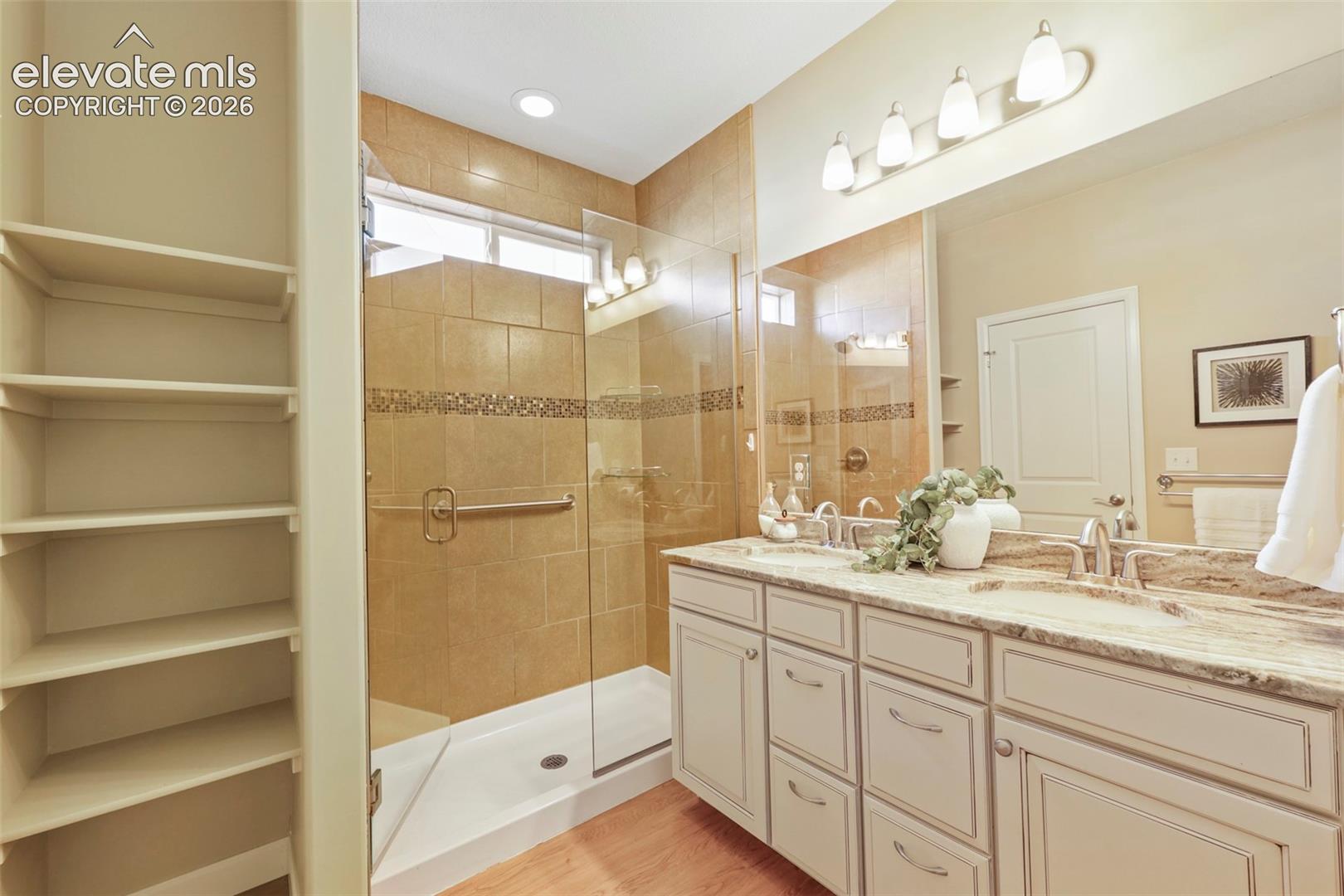 Listing photo 24 for 3973 John Court