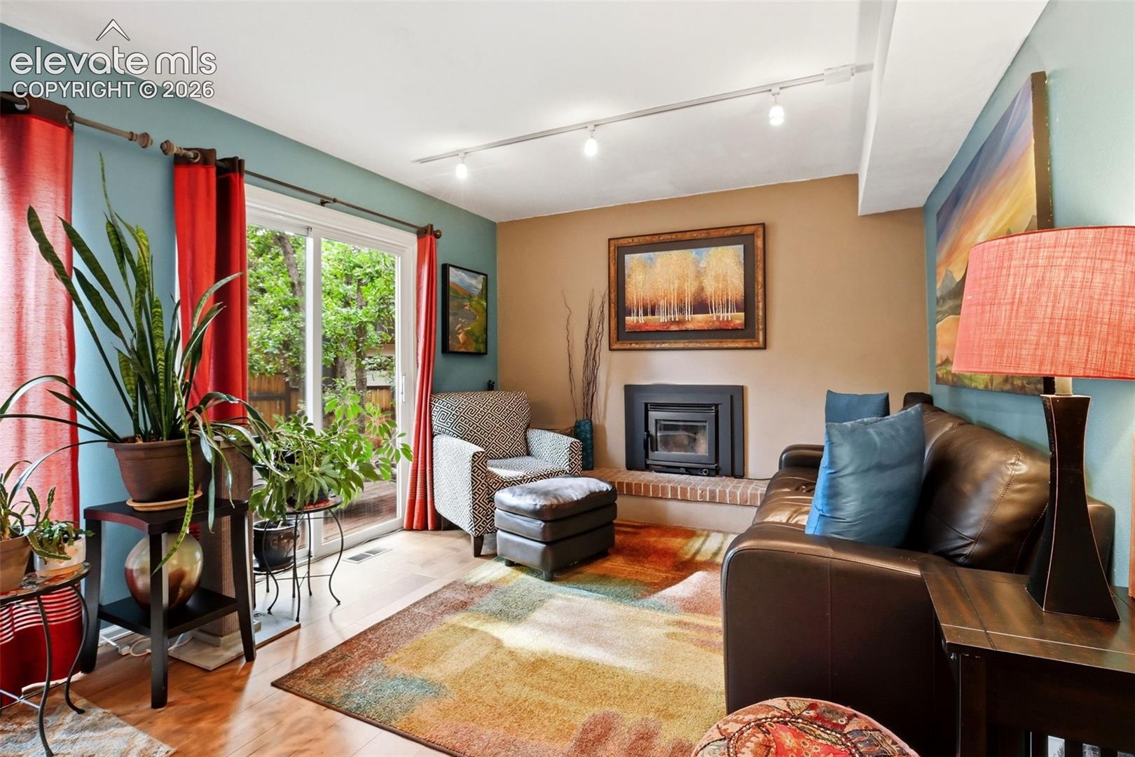 Listing photo 4 for 4 Stover Lane