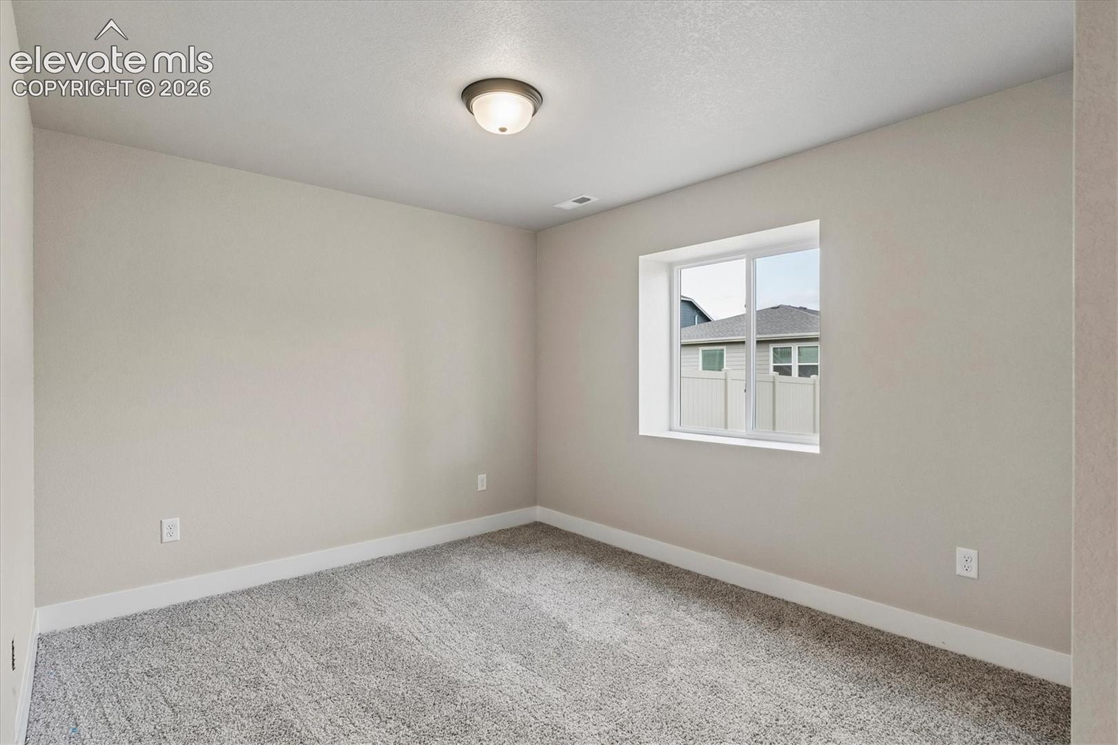 Listing photo 11 for 9660 Blaurock Drive