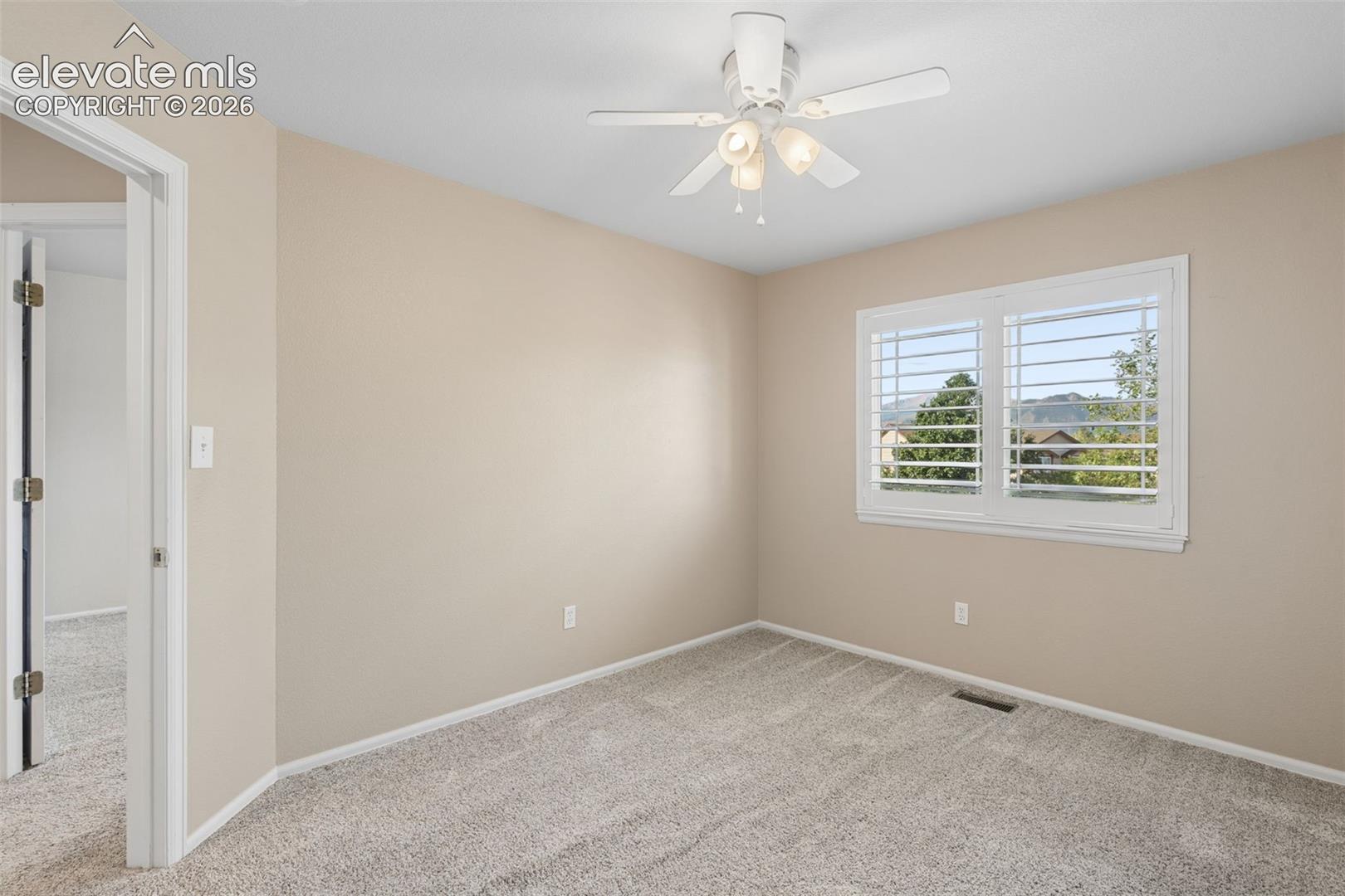 Listing photo 26 for 1272 Dream Lake Court