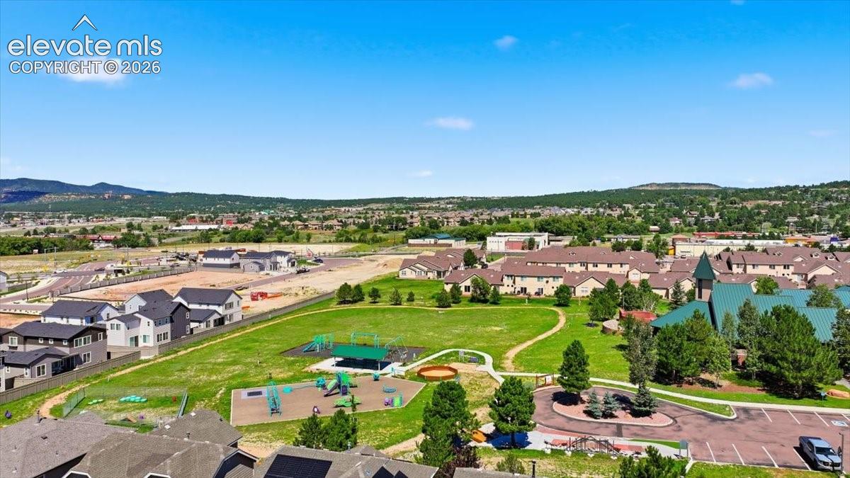 Listing photo 34 for 17612 Quarry Way