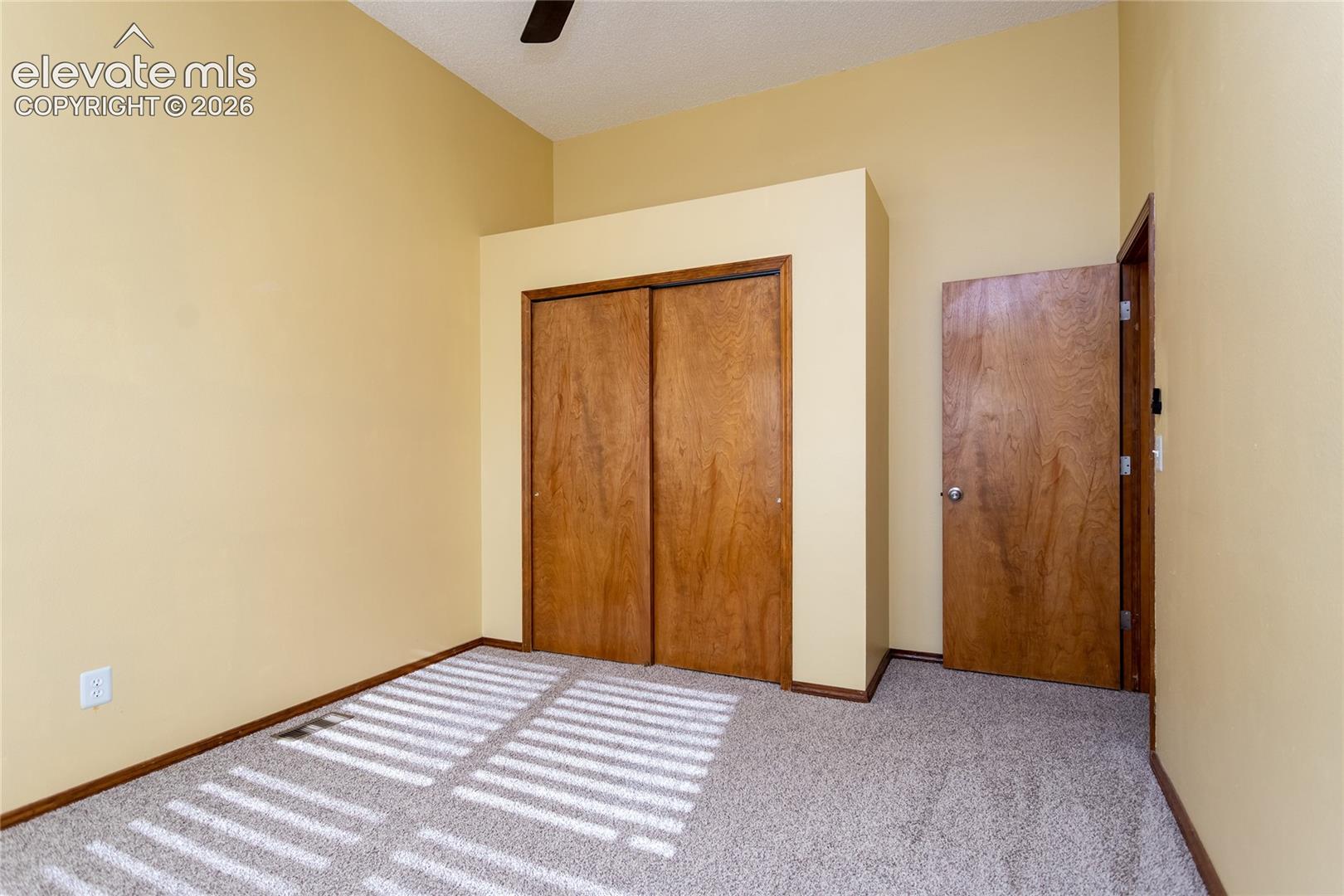 Listing photo 32 for 2690 Edenderry Drive