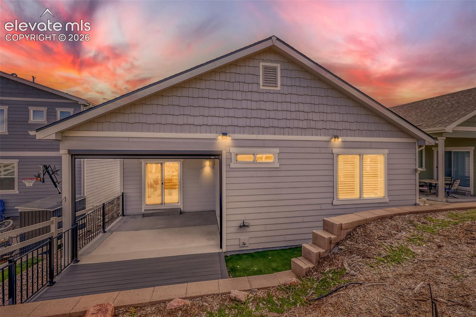 Listing photo 6 for 3973 John Court