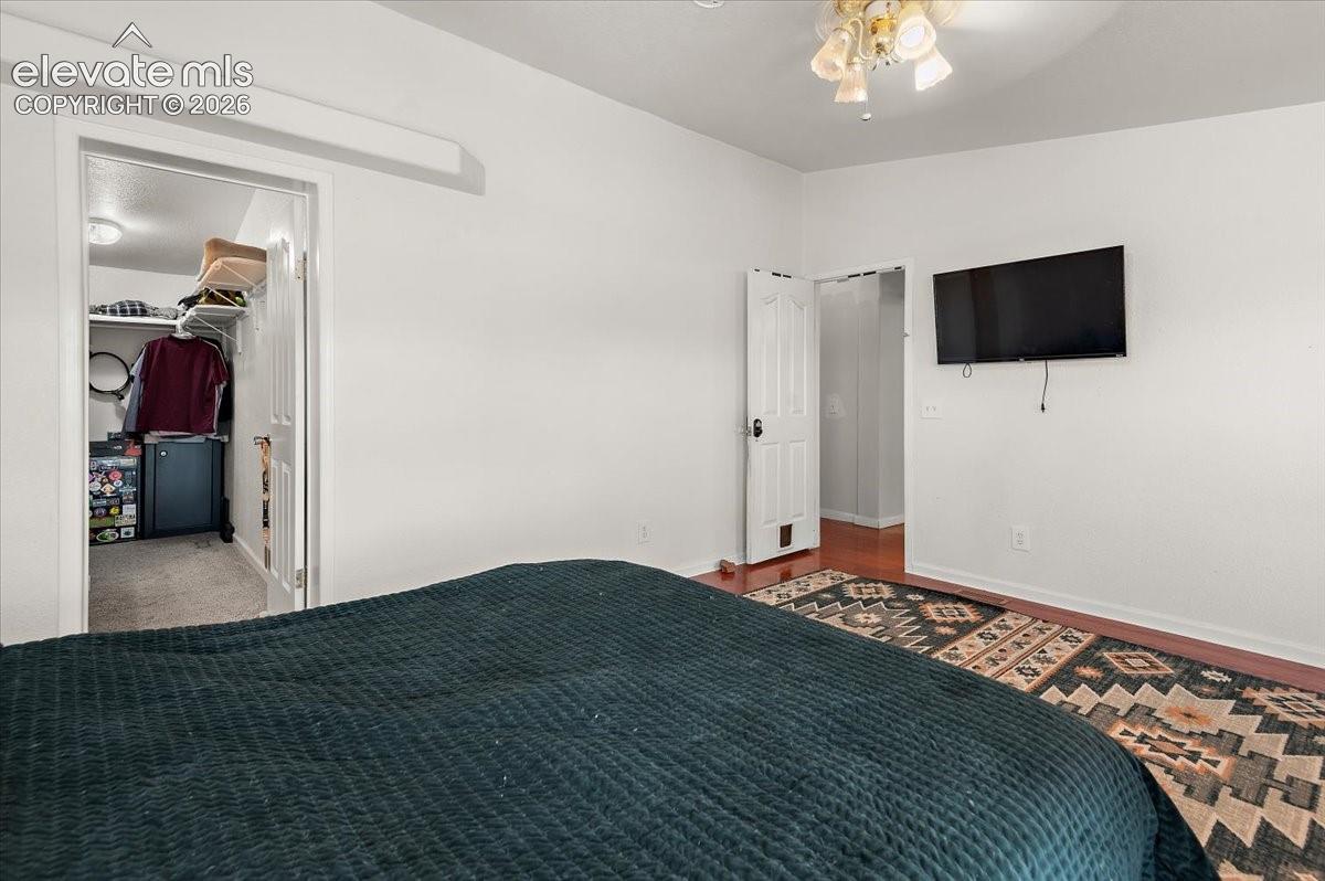 Listing photo 22 for 544 N Raymont Drive