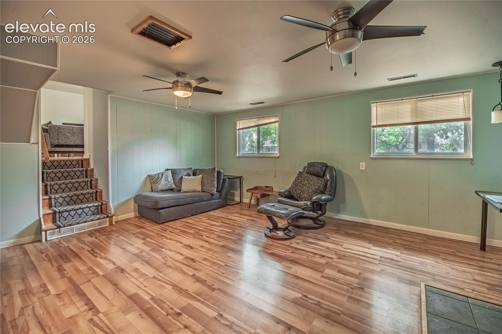 Listing photo 17 for 2512 E La Salle Street