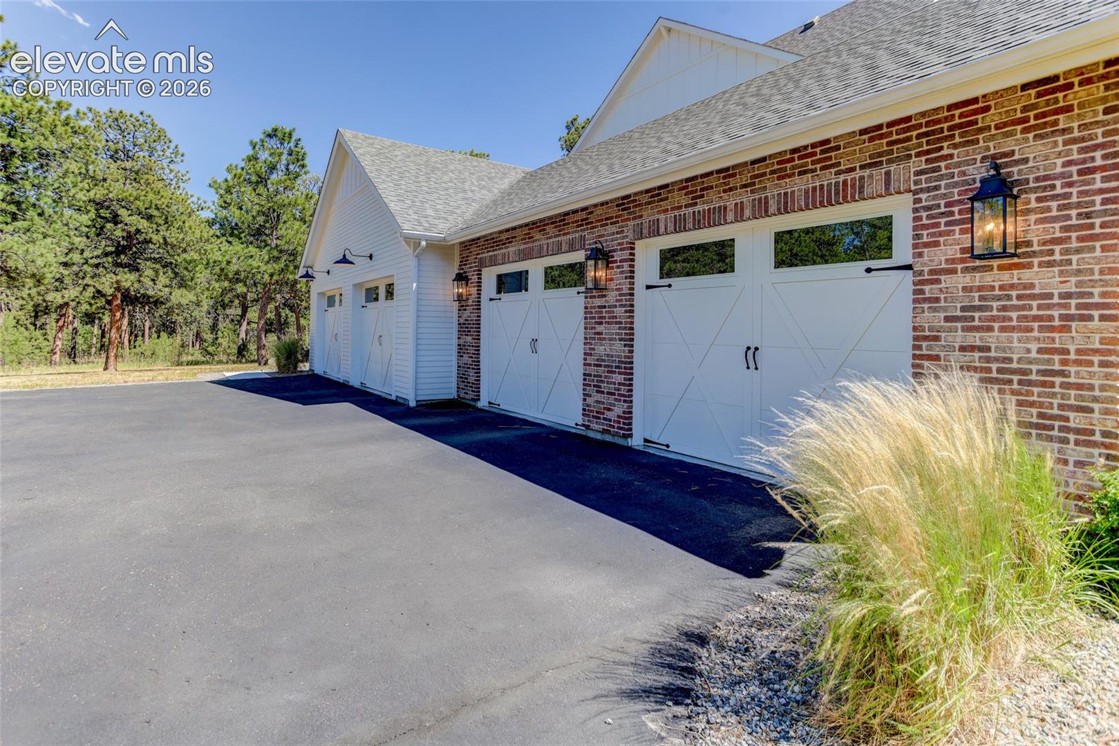 Listing photo 37 for 19404 Hilltop Pines Path