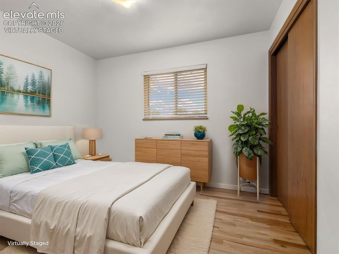 Listing photo 19 for 321 W Adams Avenue