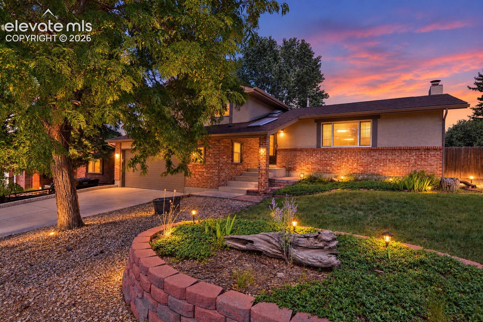 5020 Barcelona Way, photo 3