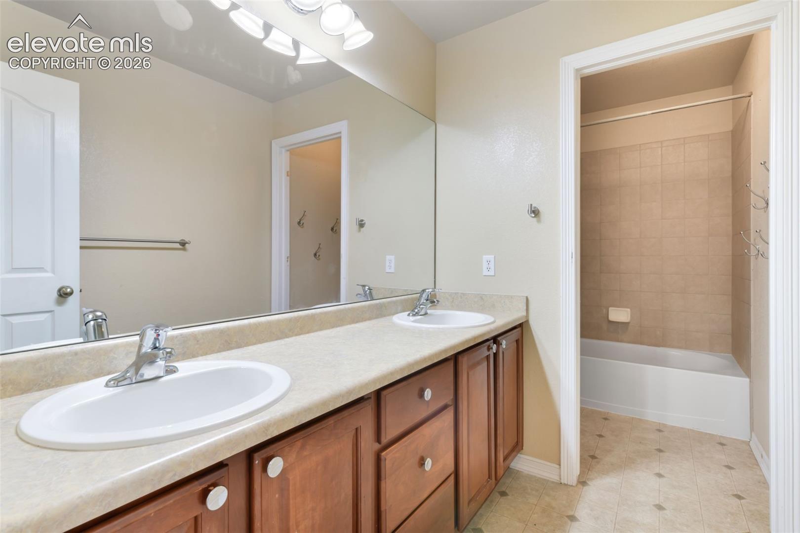 Listing photo 29 for 13867 Antelope Pass Place