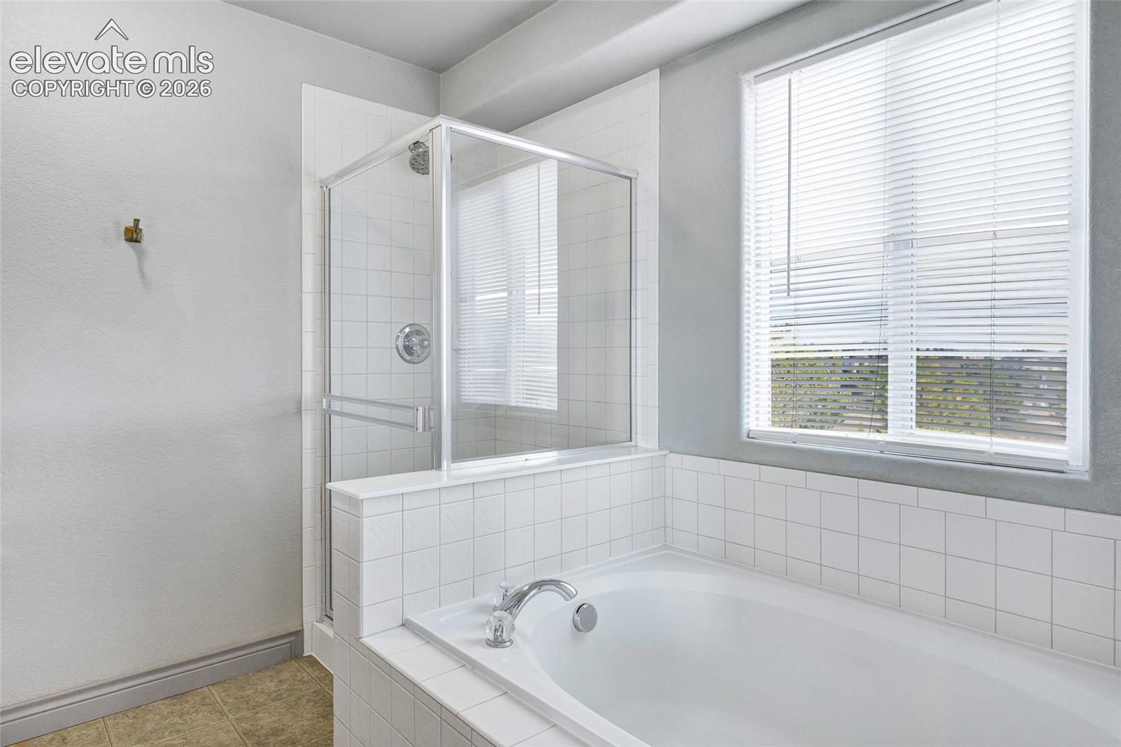 Listing photo 31 for 831 Merrimack River Way