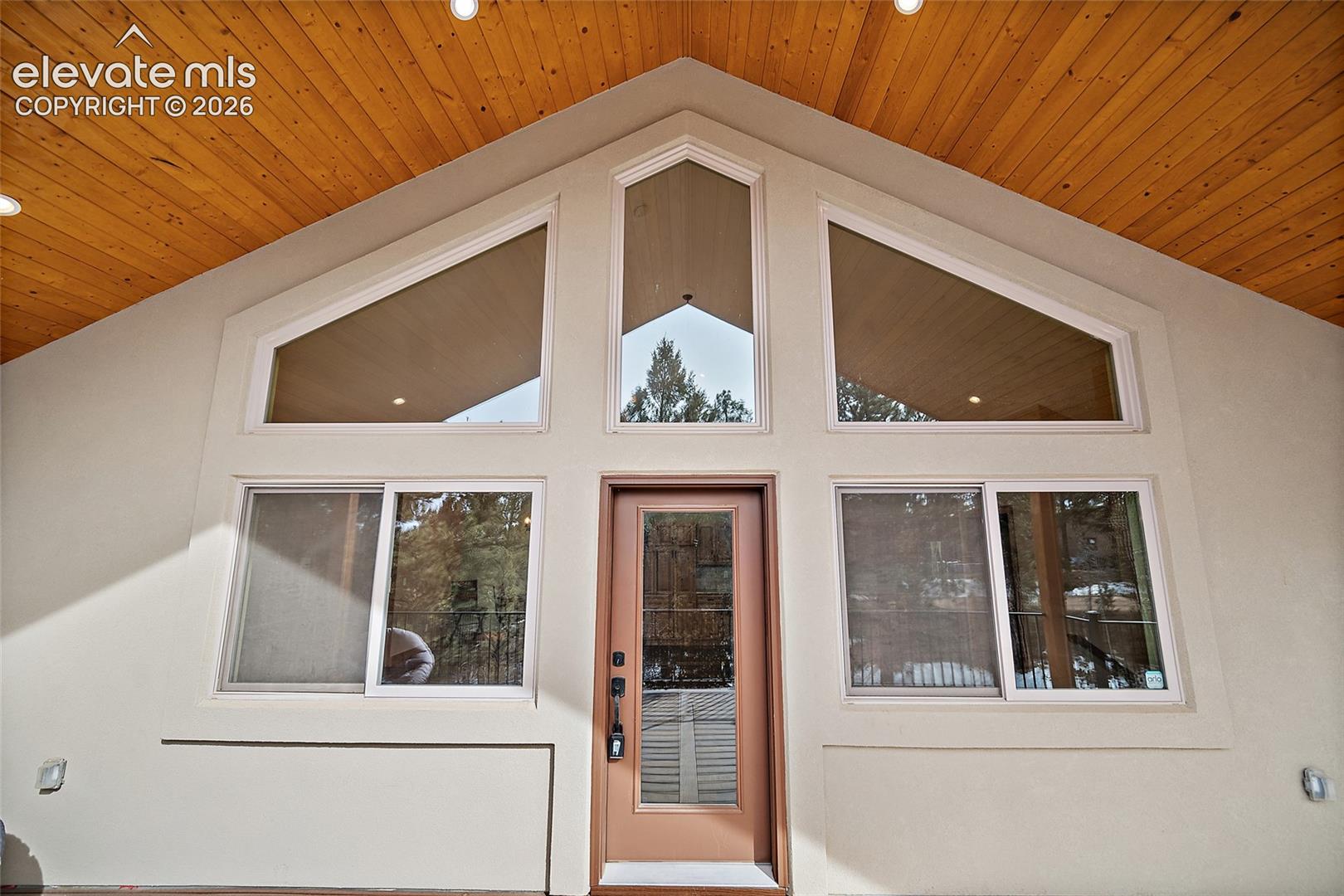 Listing photo 6 for 367 Cottonwood Lake Drive