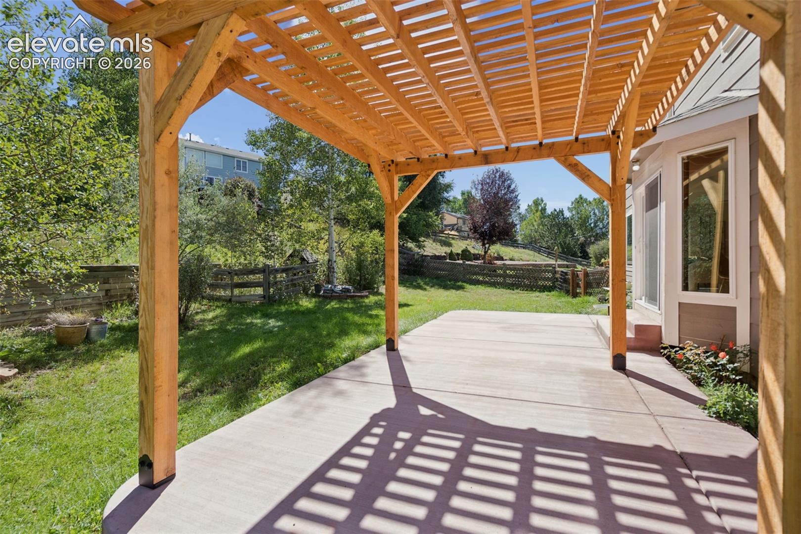 Listing photo 37 for 1272 Dream Lake Court