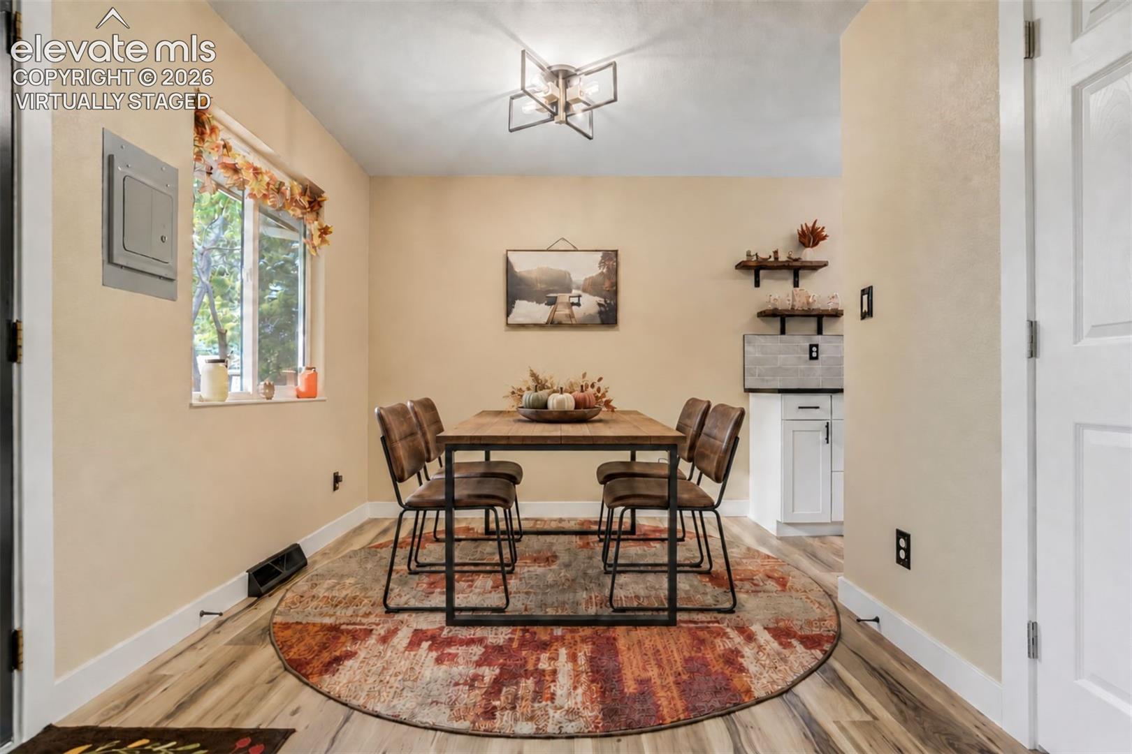 Listing photo 12 for 1730 Auburn Drive