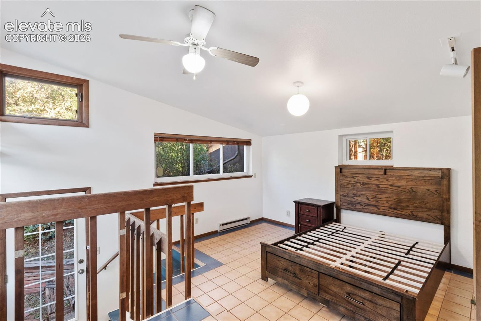 Listing photo 13 for 220 Illinois Avenue