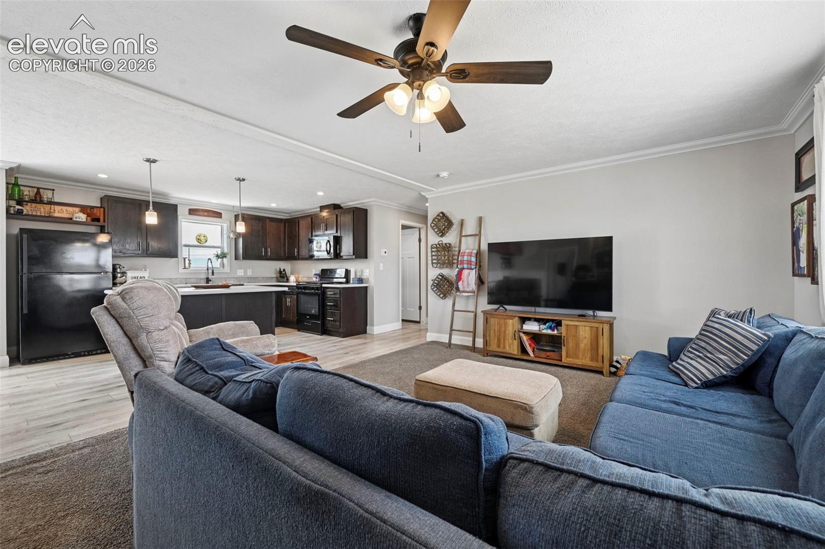 Listing photo 6 for 5717 Sengbeil Road