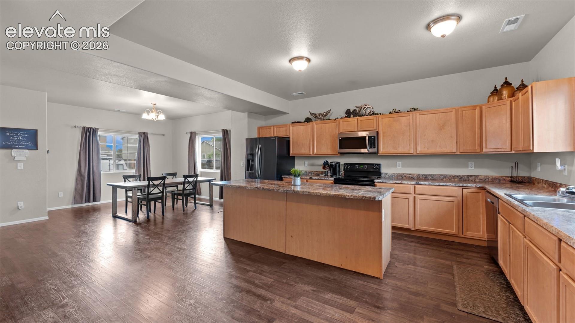 Listing photo 5 for 9774 Desert Lily Circle
