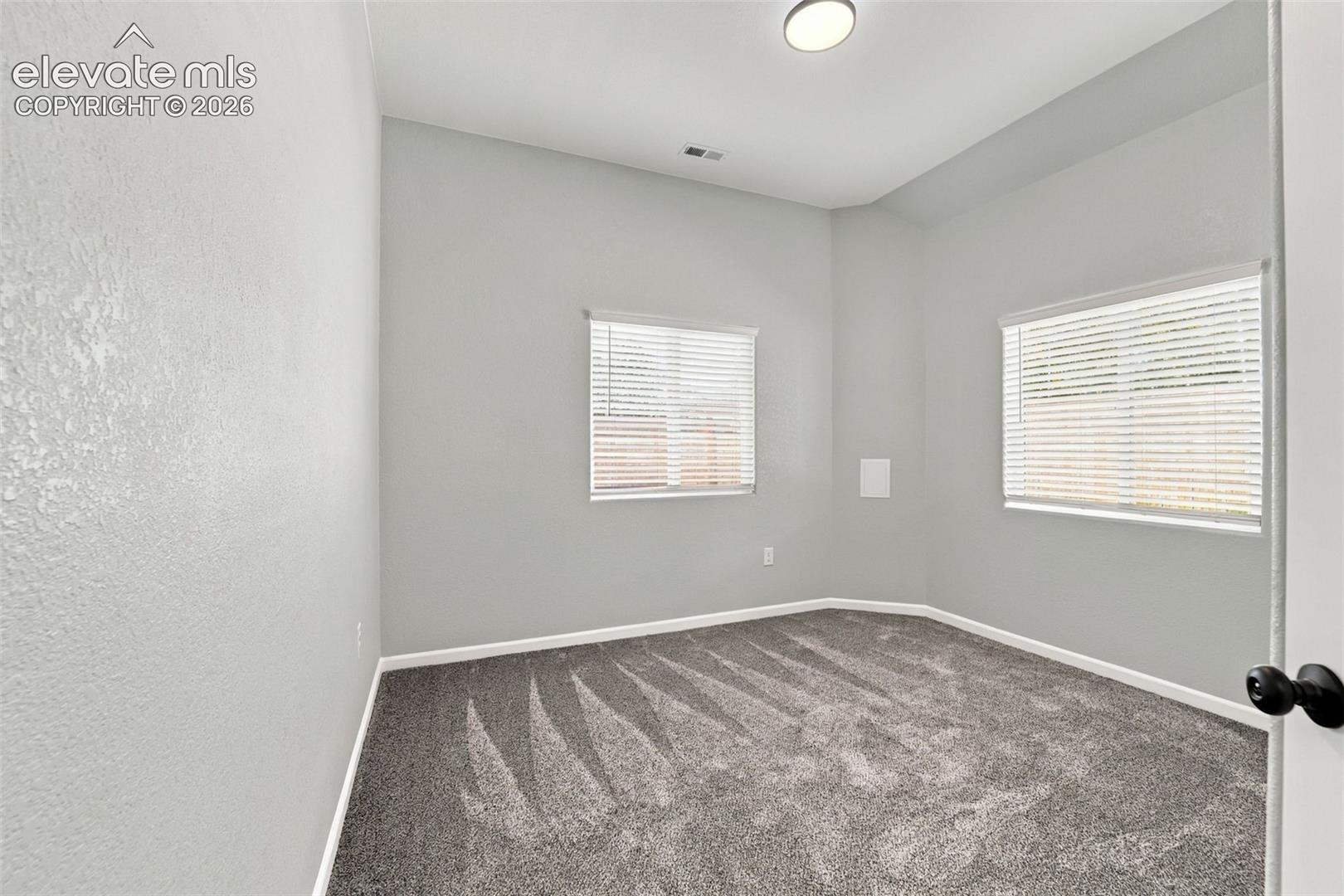 Listing photo 16 for 2200 Lewis Avenue