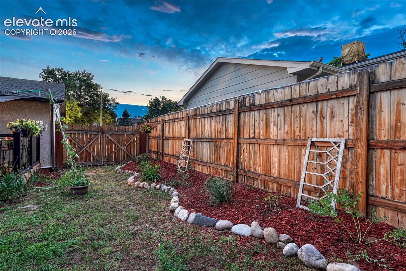 2045 Heathercrest Drive, photo 33