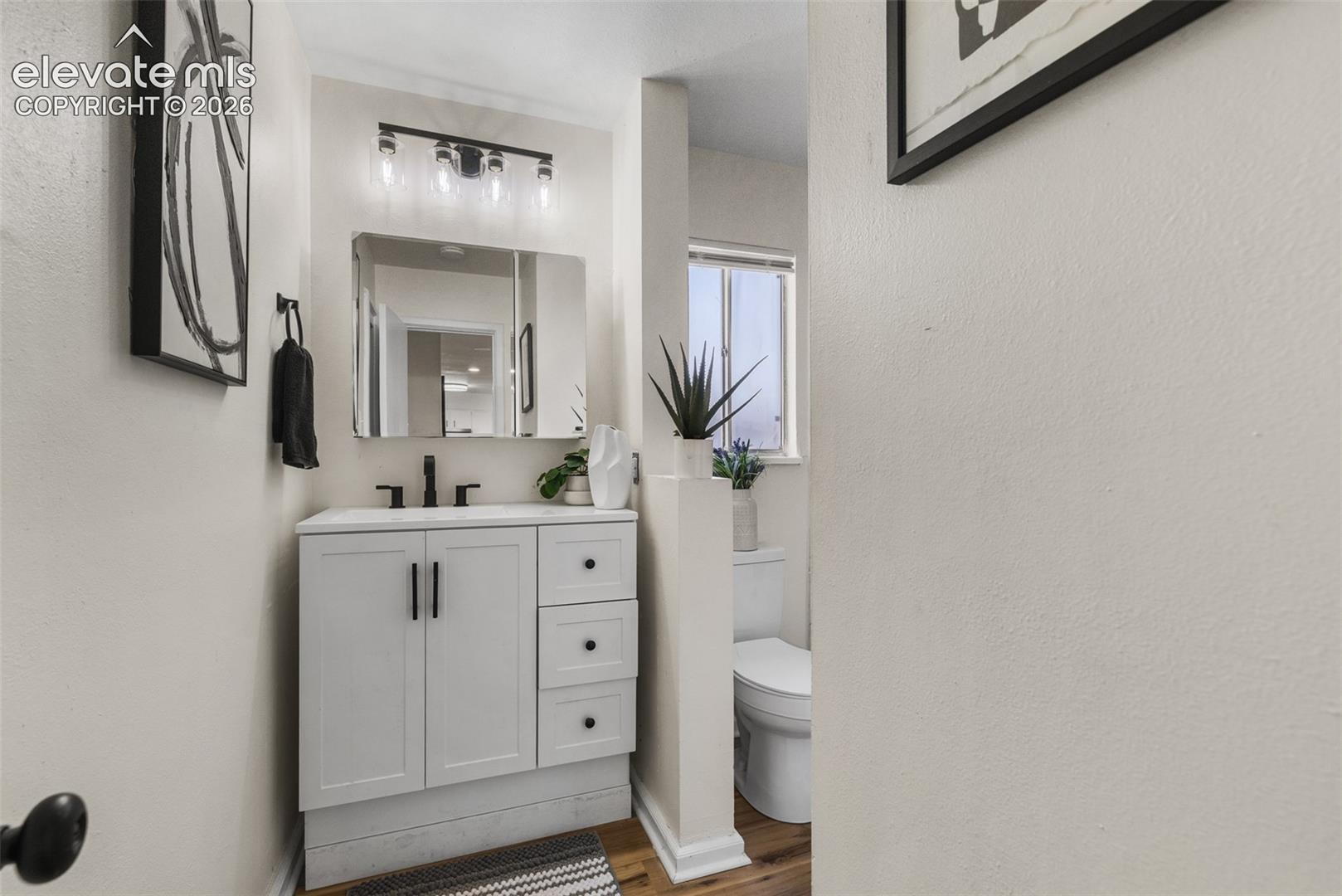 Listing photo 21 for 1818 Maplewood Drive