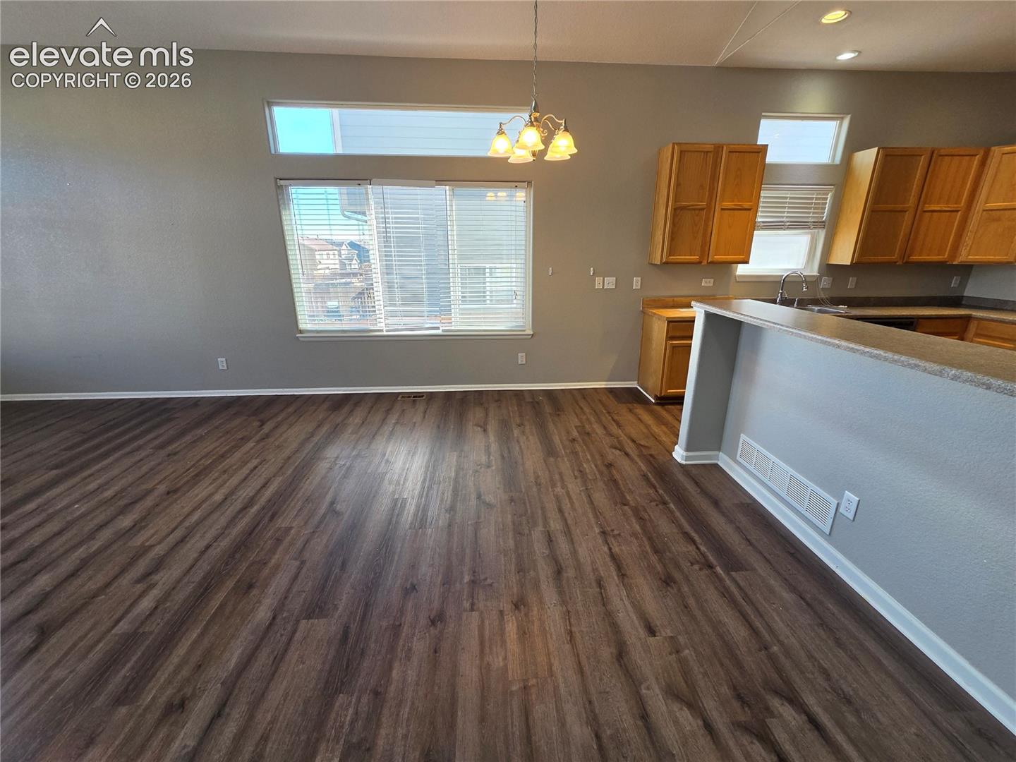 Listing photo 4 for 9256 Portmarnock Court