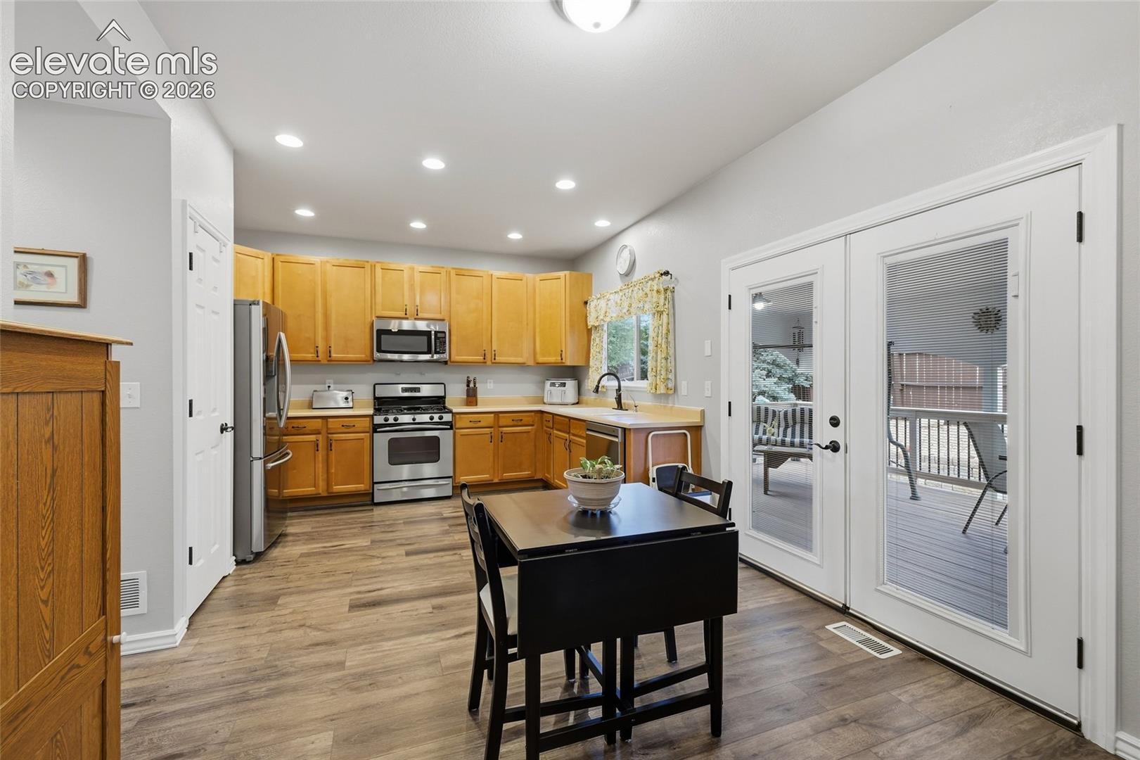 Listing photo 11 for 6576 Ancestra Drive