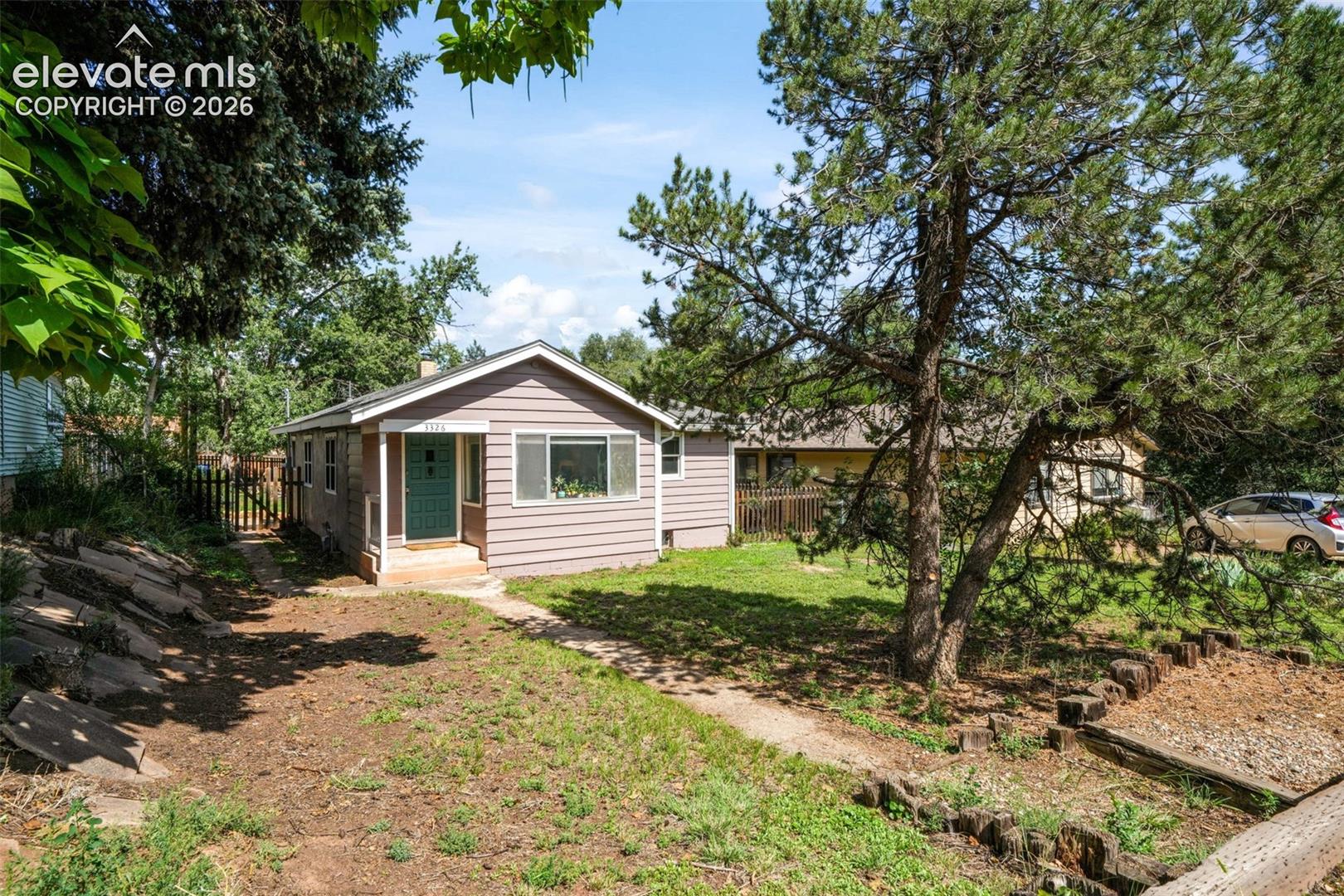 Listing photo 41 for 3326 W Kiowa Street