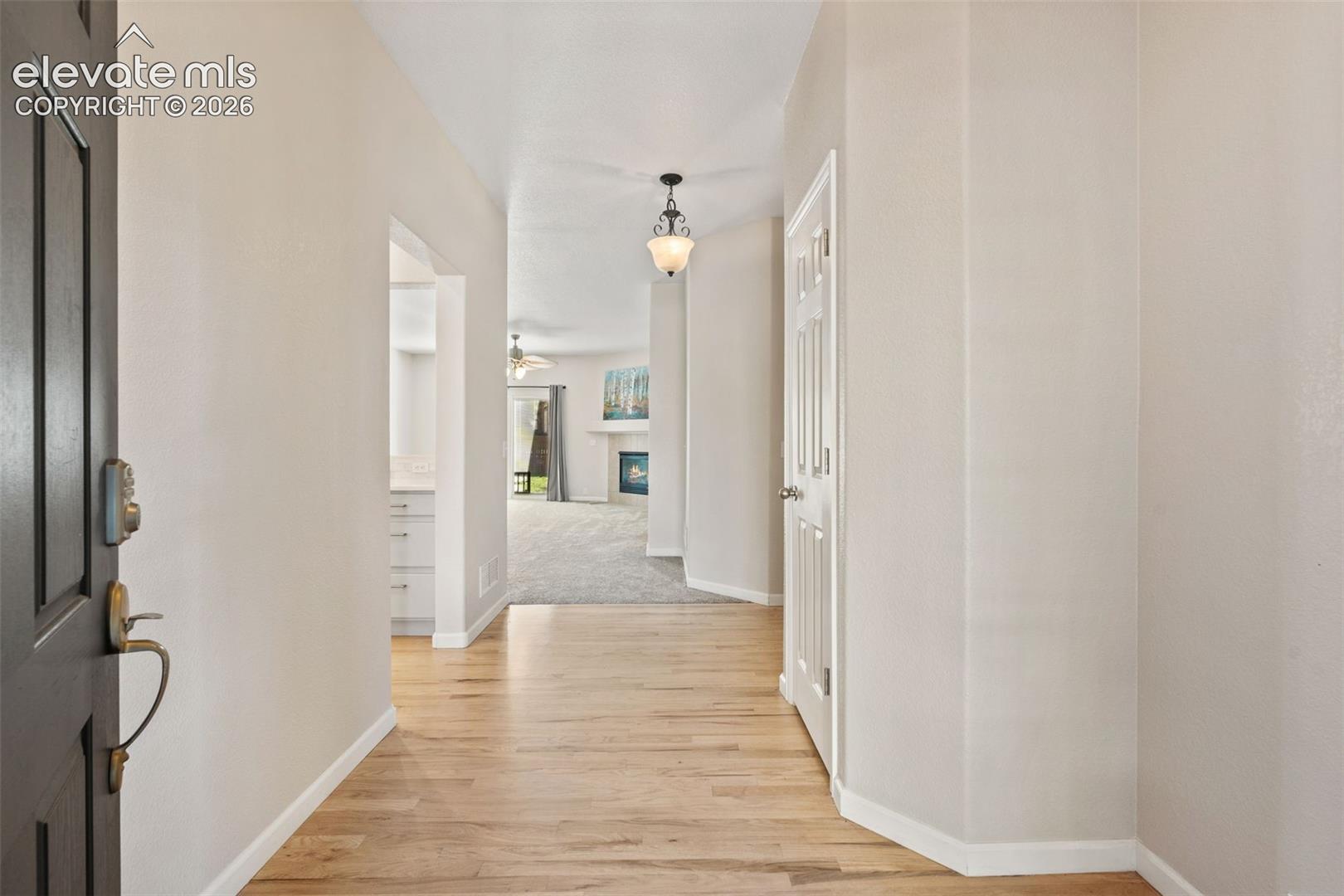 Listing photo 3 for 3595 Shady Rock Drive
