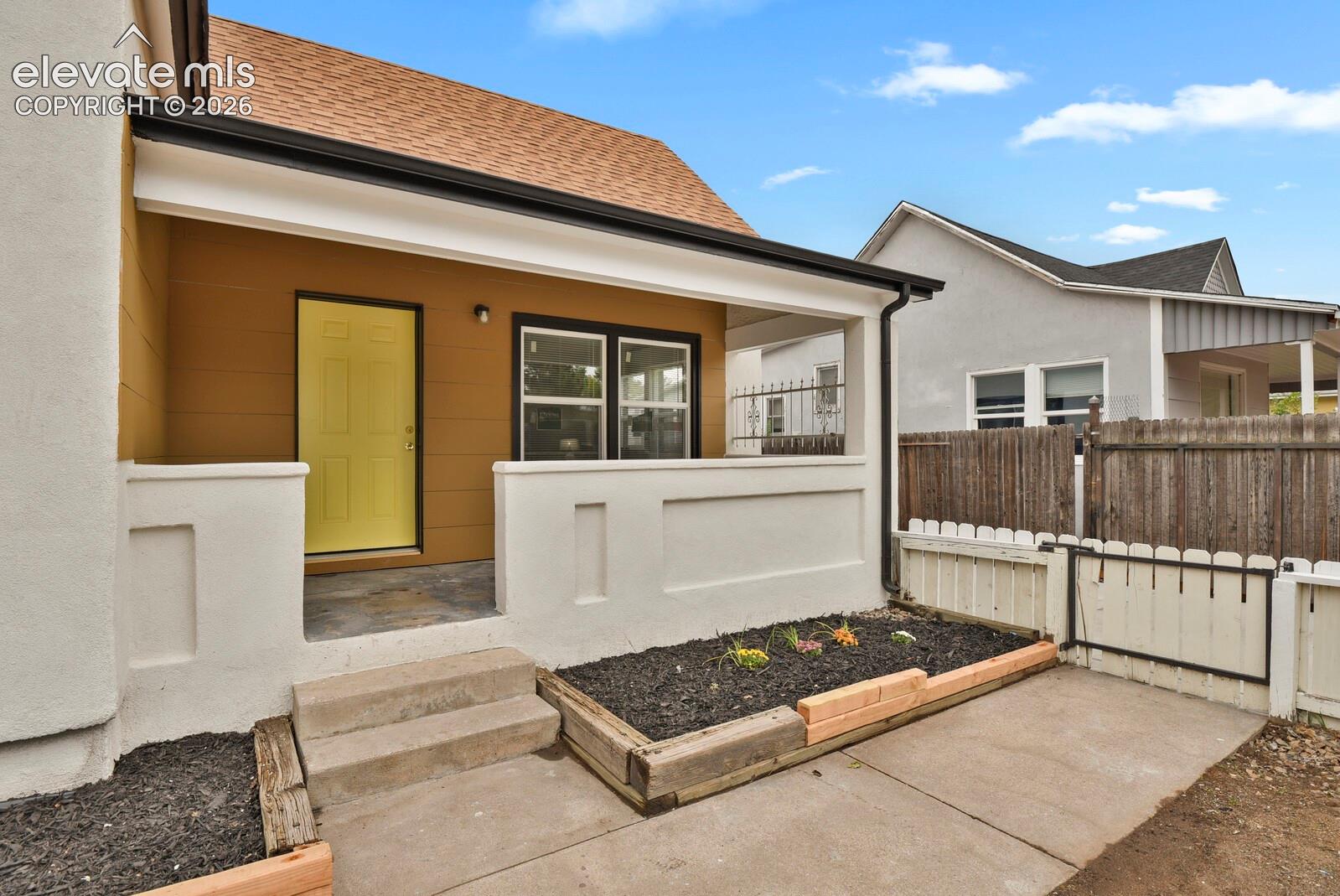 Listing photo 12 for 2614 Gunnison Street