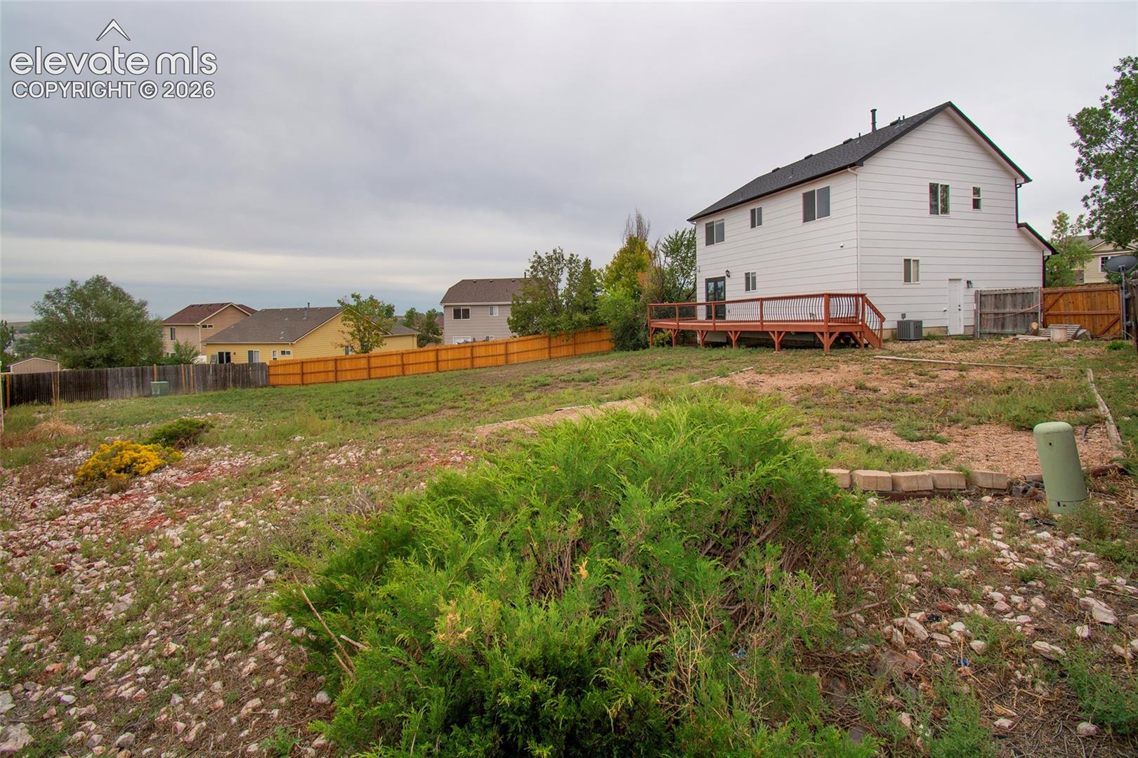 Listing photo 31 for 1042 Cailin Way