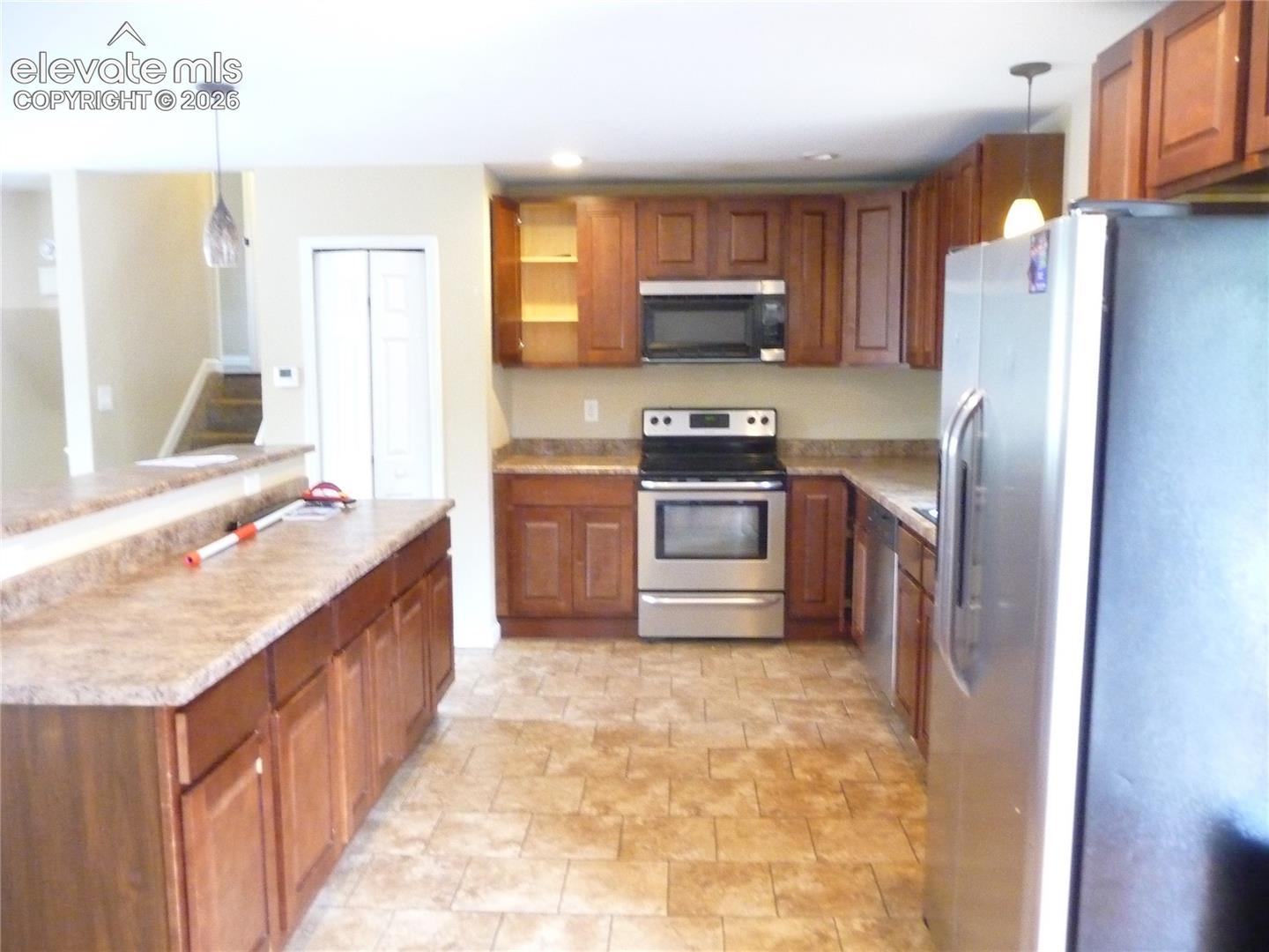Listing photo 8 for 2919 Fremont Drive