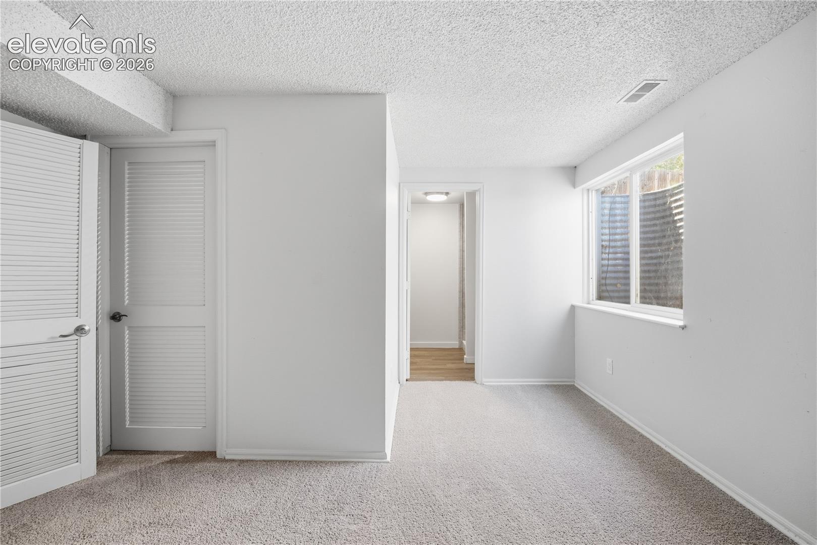 Listing photo 26 for 4571 Sunnyhill Drive