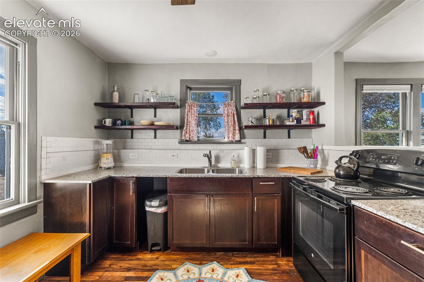 Listing photo 13 for 2330 Cheyenne Avenue