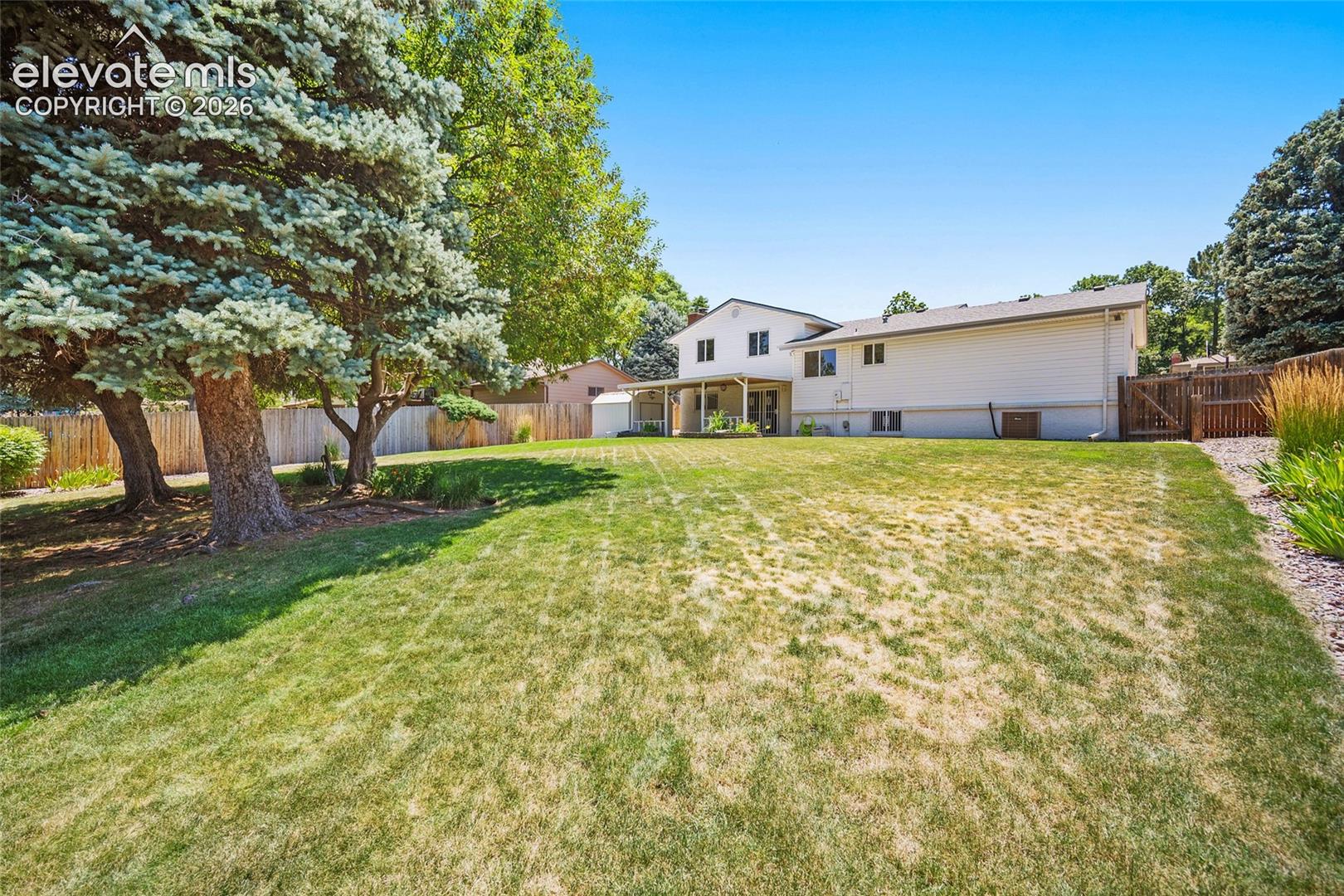 Listing photo 37 for 4695 W Stanford Avenue