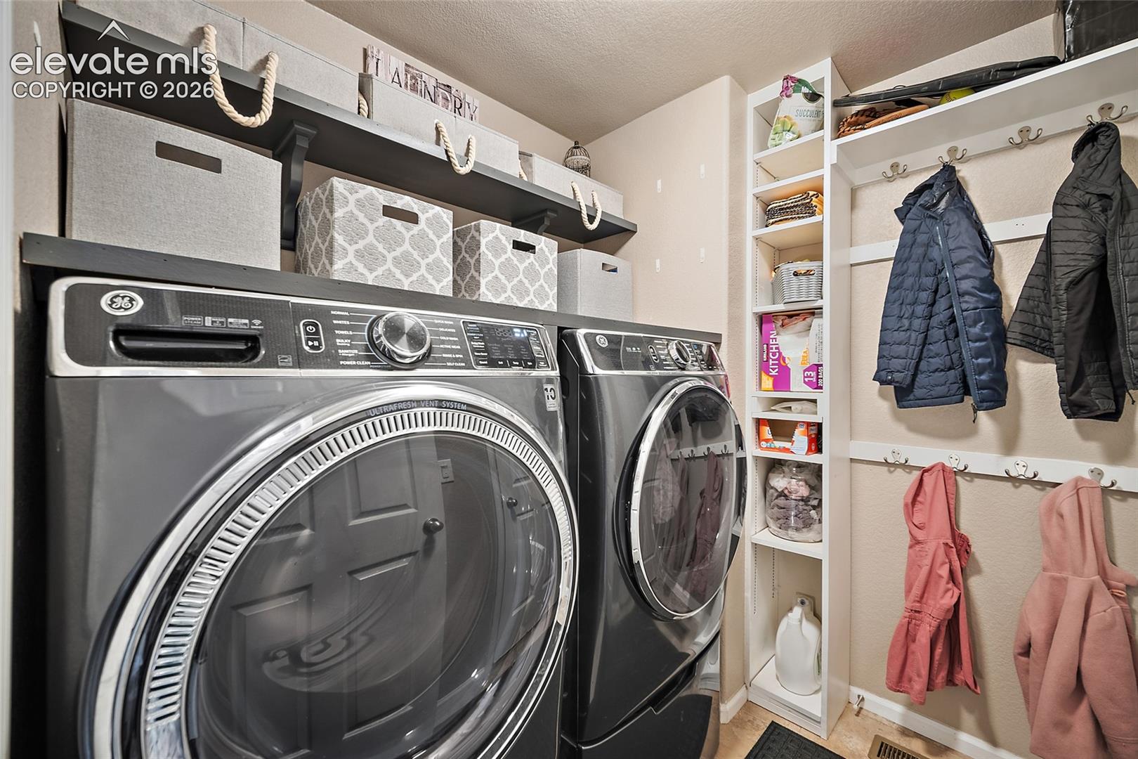 Listing photo 15 for 7830 Springwood Terrace