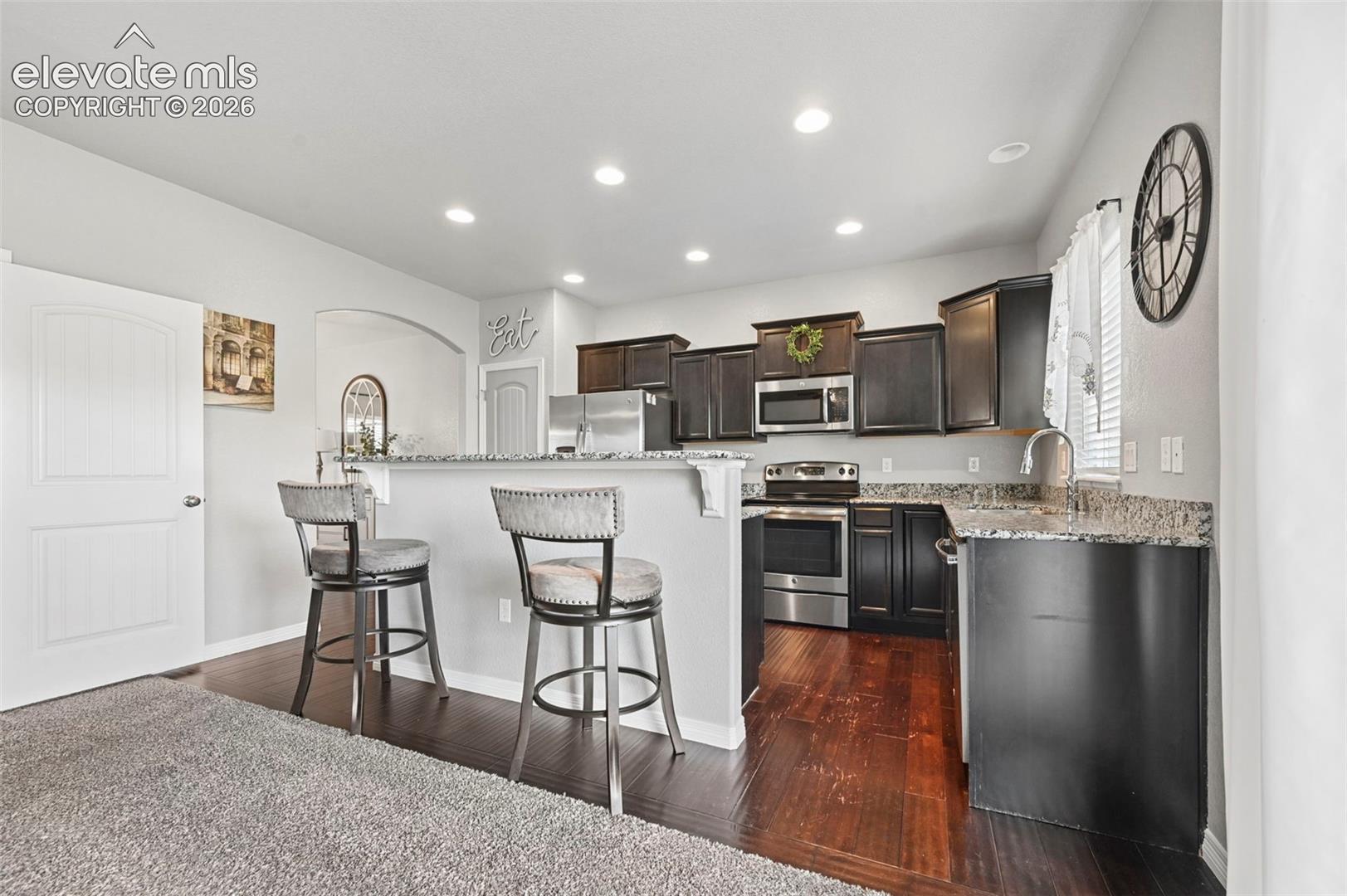 Listing photo 7 for 10010 Intrepid Way