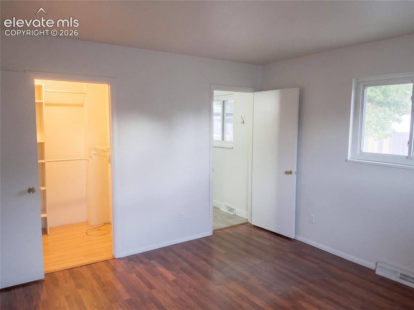 Listing photo 19 for 4015 Valli Vista Road