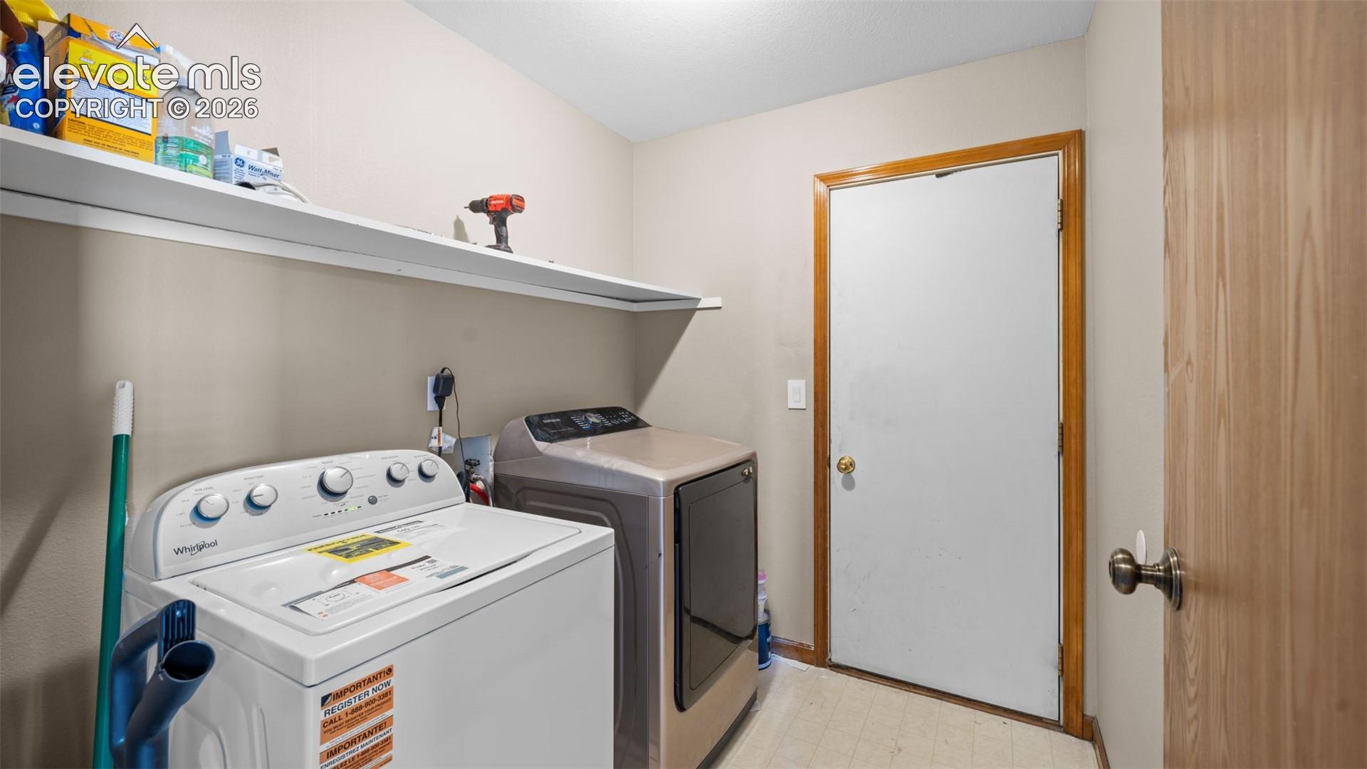 Listing photo 9 for 1180 Goodview Court