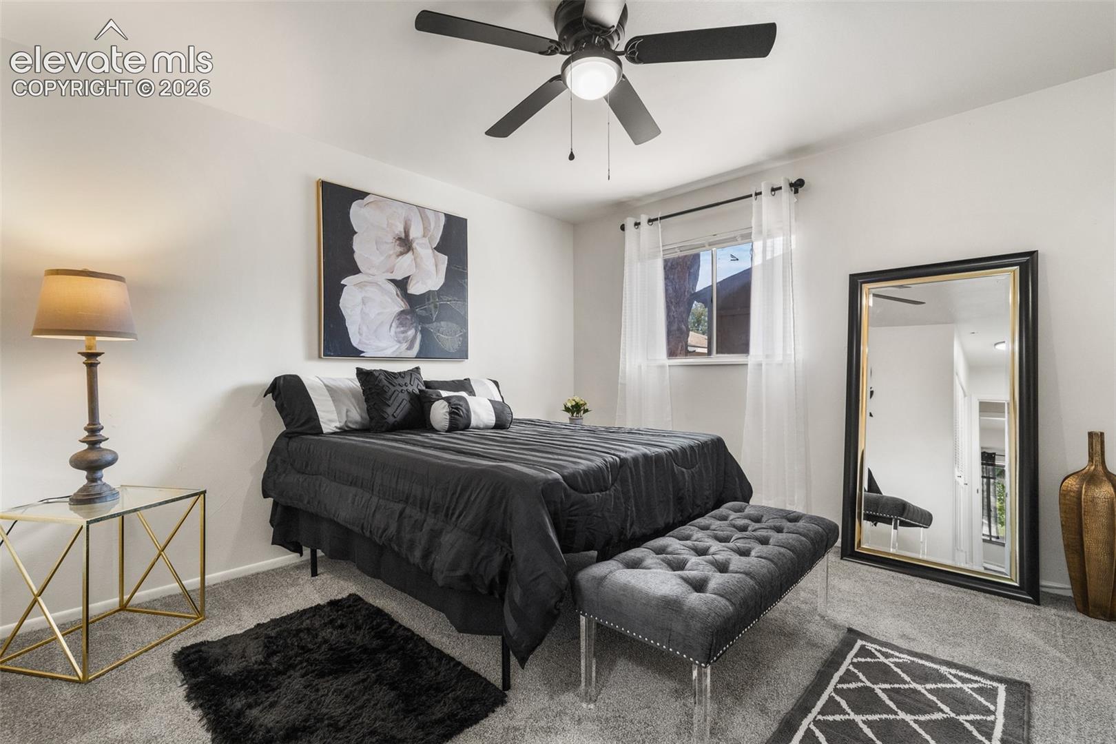Listing photo 14 for 1818 Maplewood Drive