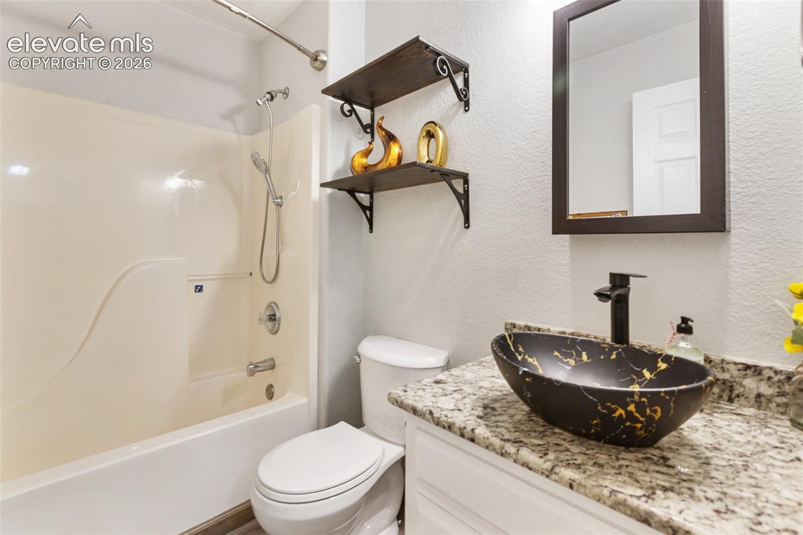Listing photo 30 for 615 Twinflower Drive