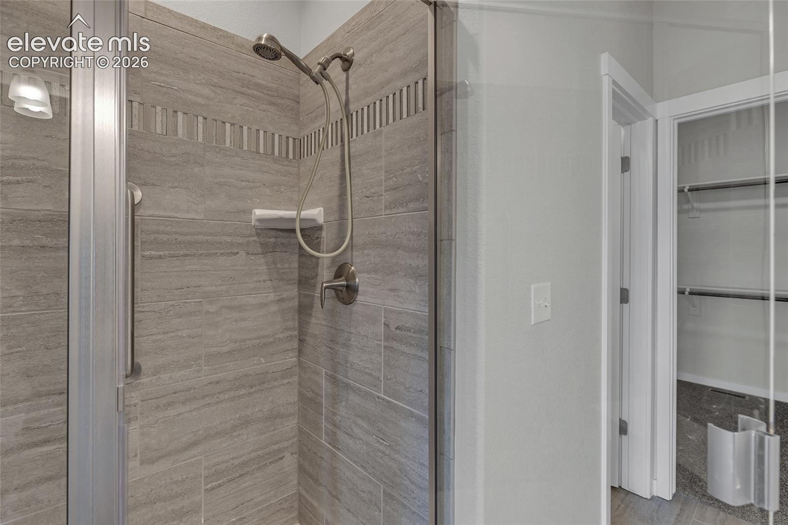 Listing photo 19 for 6327 Harney Drive