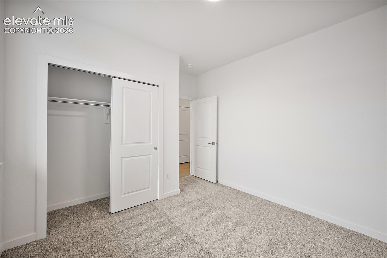 Listing photo 9 for 2256 Peridot Loop Heights