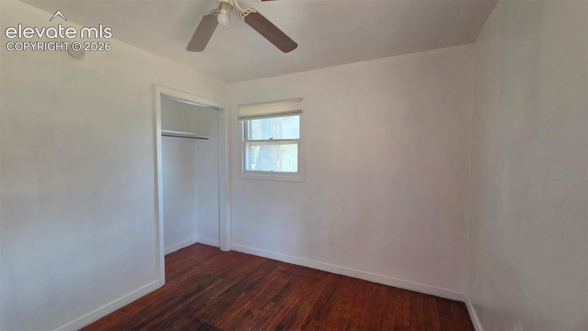Listing photo 13 for 2640 Forsythia Street