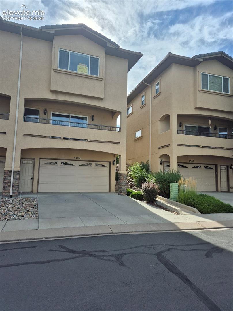 4359 Sammers View