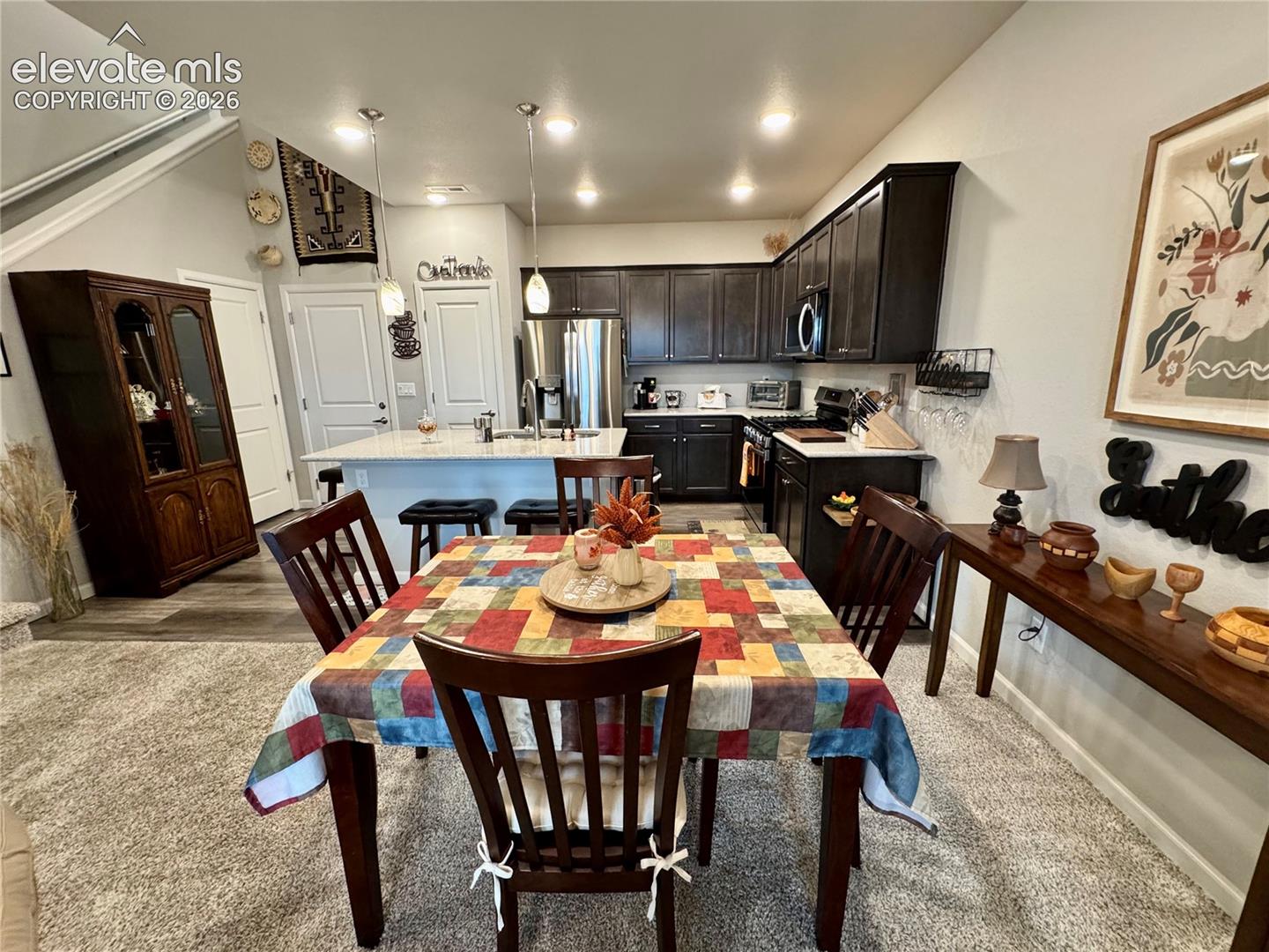 Listing photo 5 for 8610 Laurel Mountain View