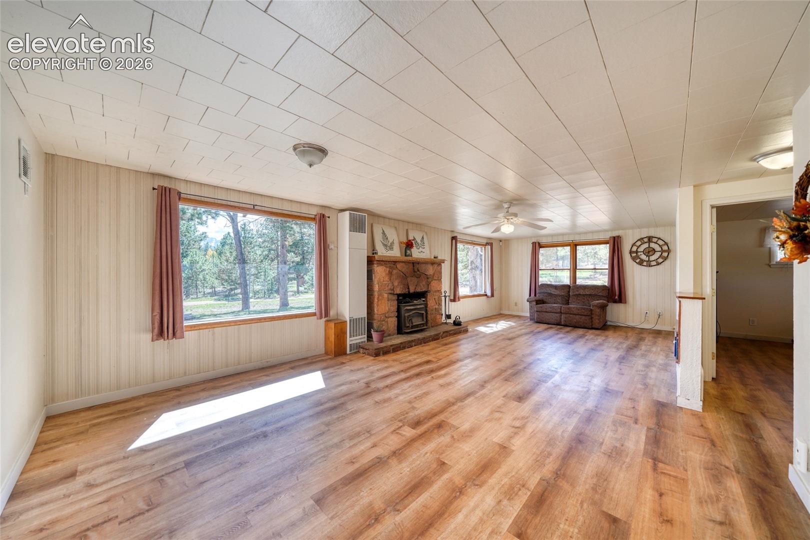 Listing photo 26 for 1867 Woodland Avenue