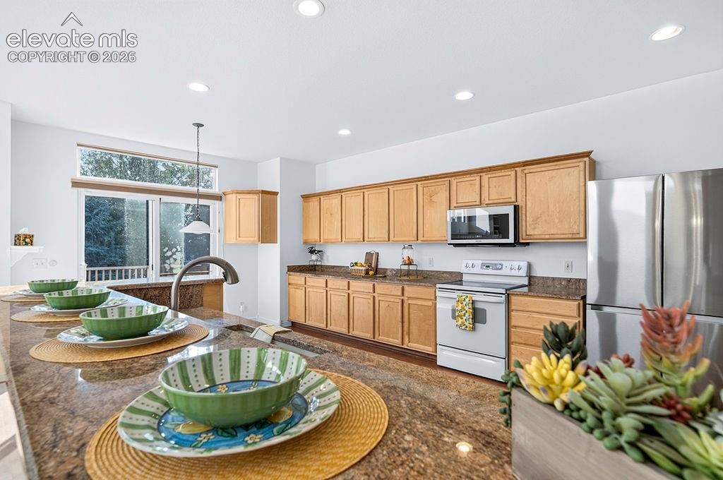 Listing photo 17 for 4465 Charing Drive